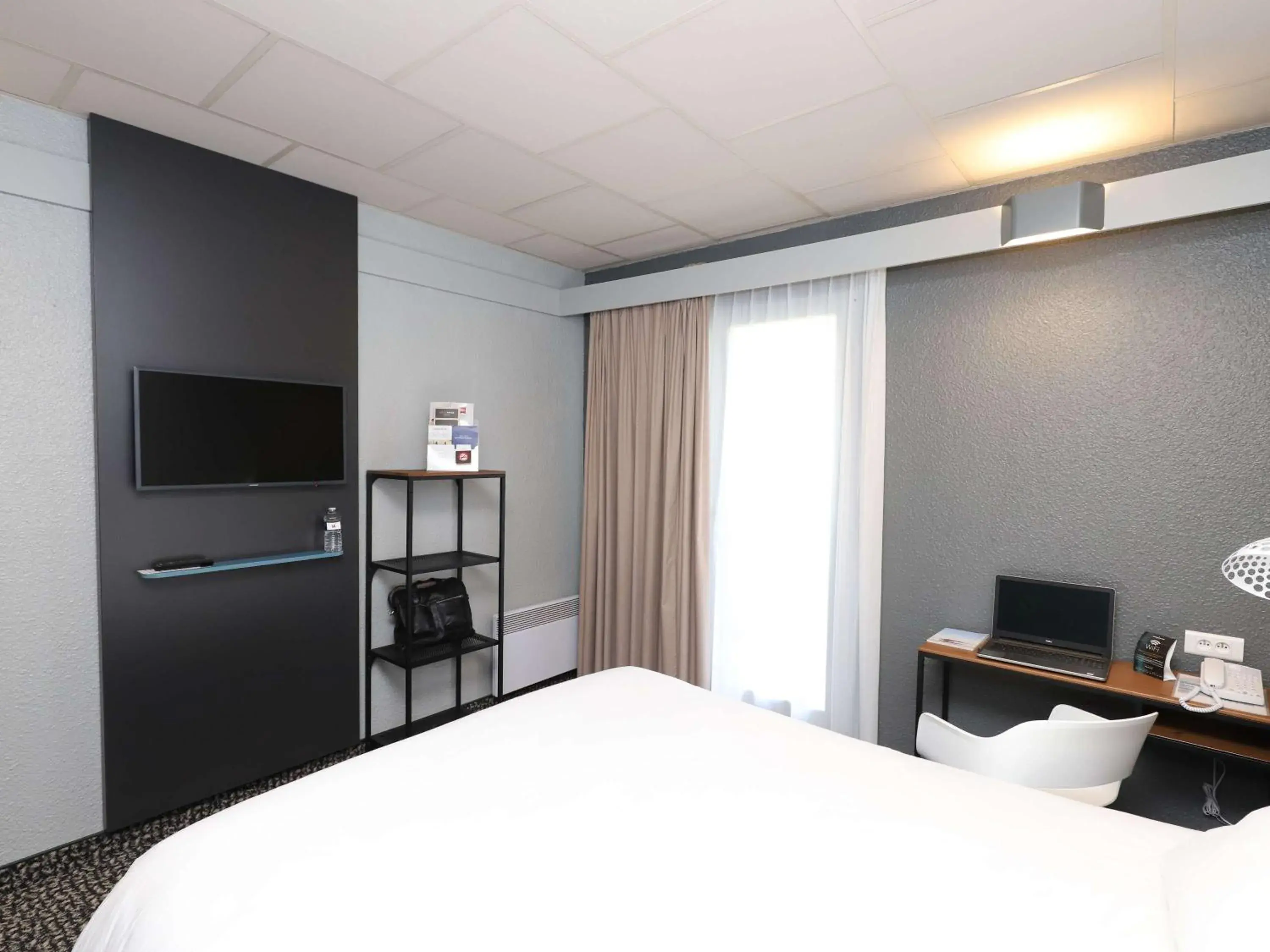Bedroom, Bed in ibis Egletons Bedroom, Bed in ibis Egletons
