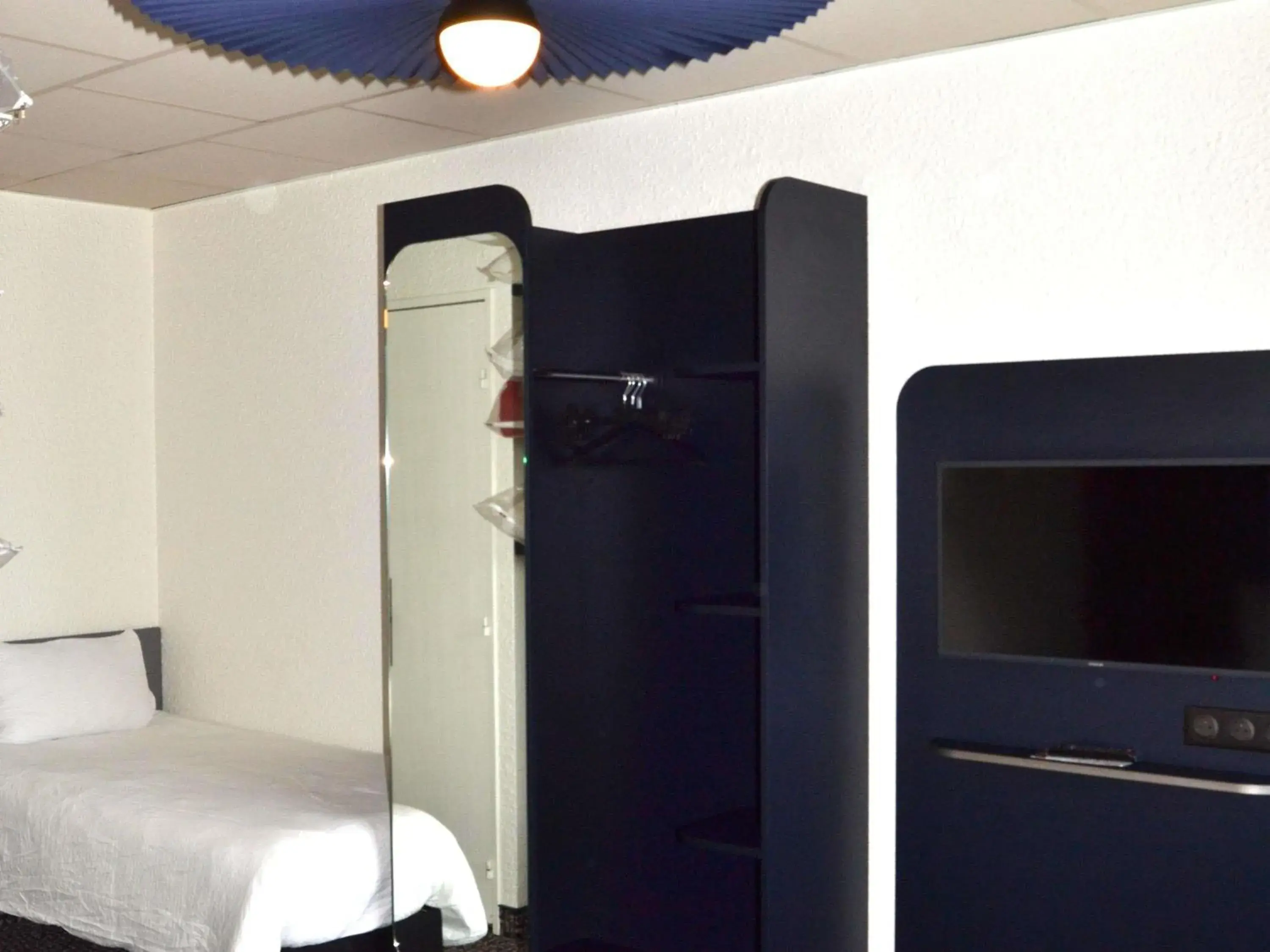 Bedroom, Bed in ibis Egletons Bedroom, Bed in ibis Egletons