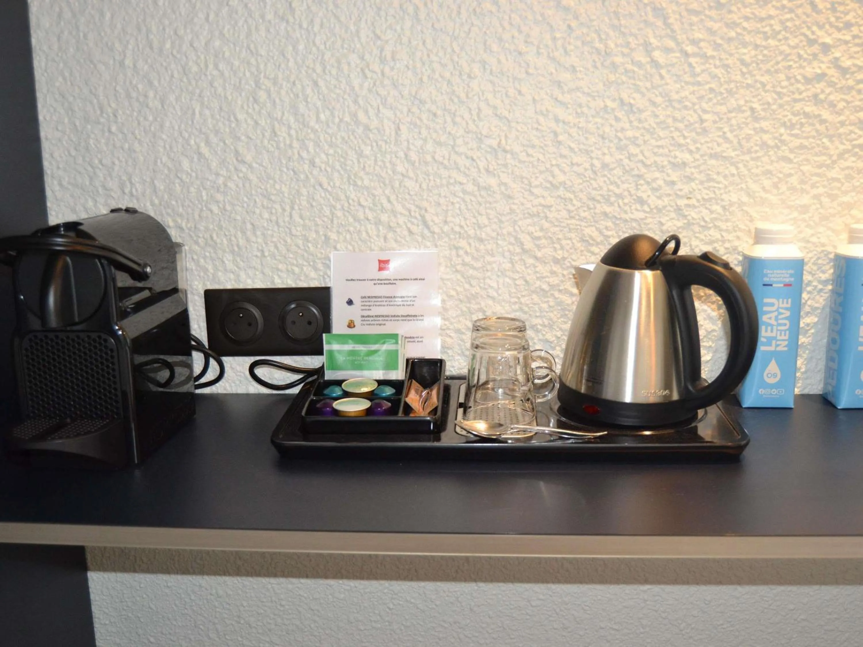 Bedroom in ibis Egletons