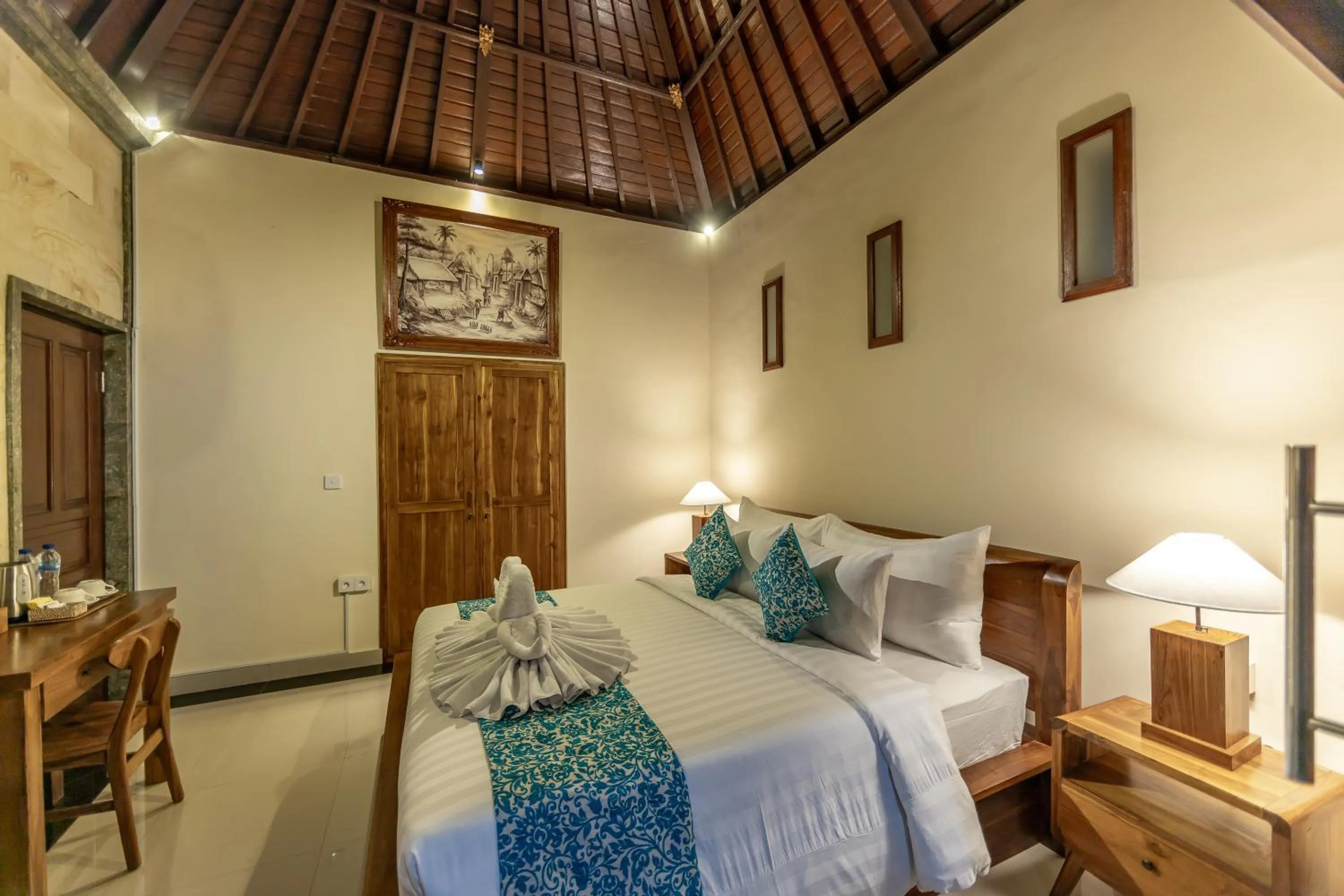 Bedroom, Bed in Juwuk Manis