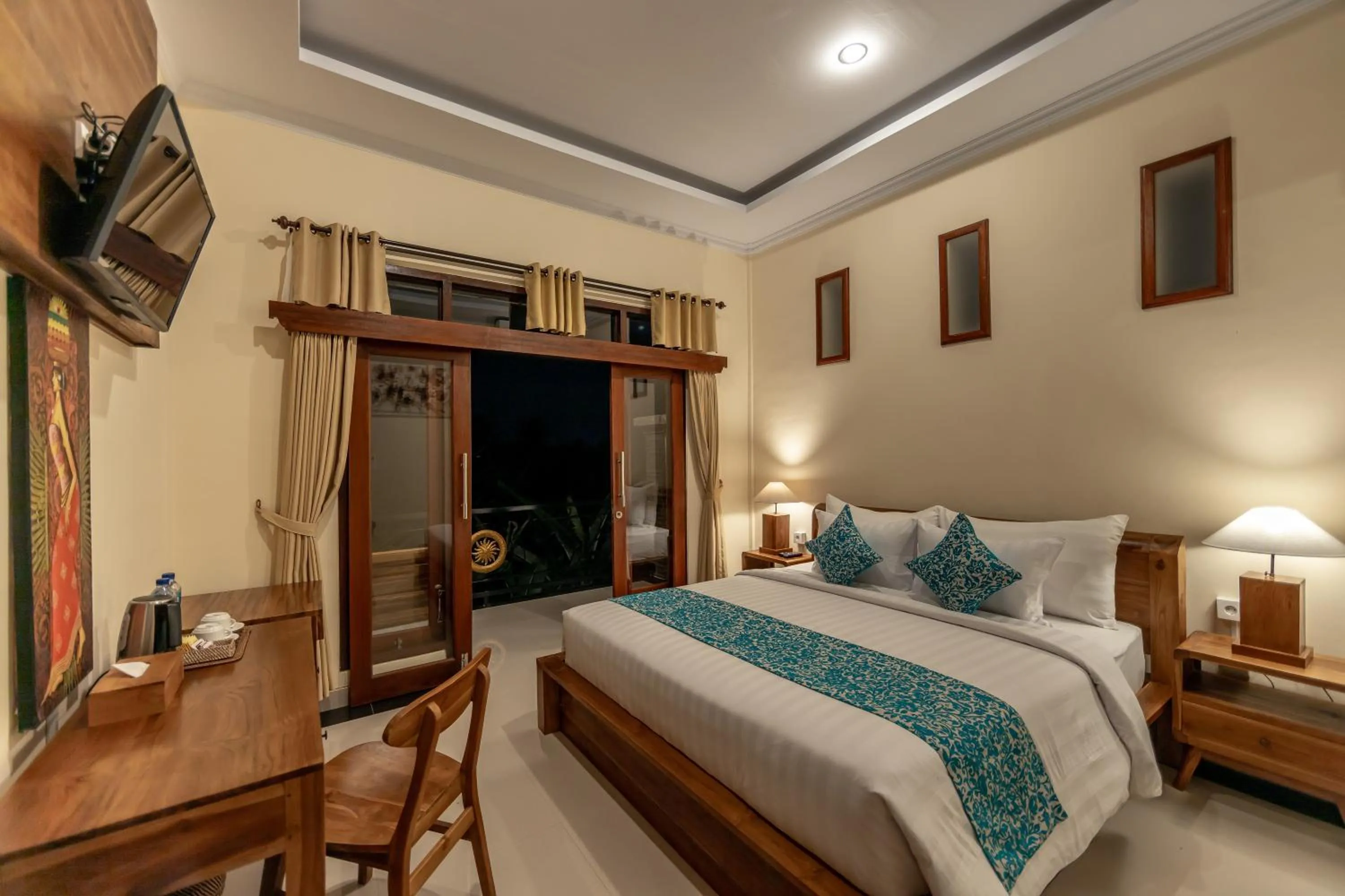 Bedroom, Bed in Juwuk Manis