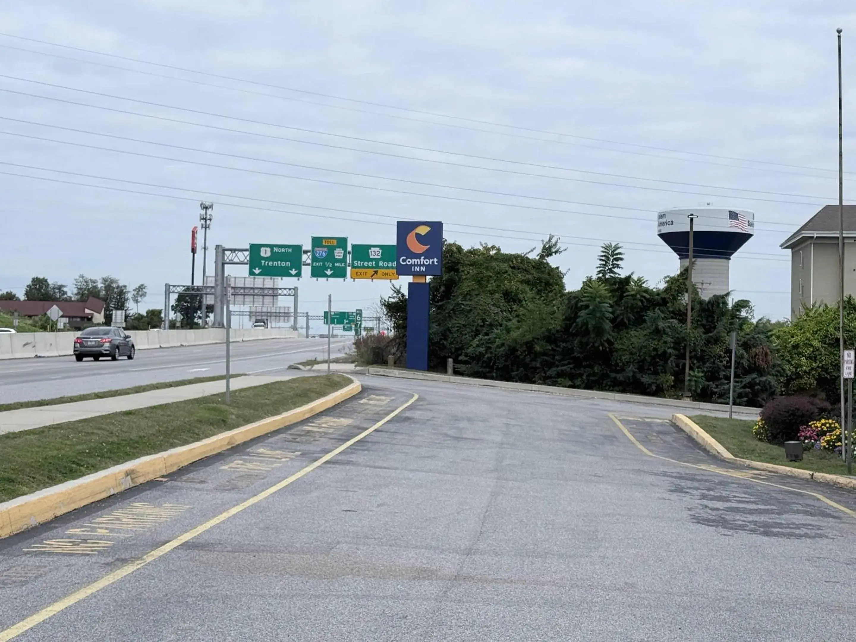 Property building in Comfort Inn Feasterville - Trevose Property building in Comfort Inn Feasterville - Trevose