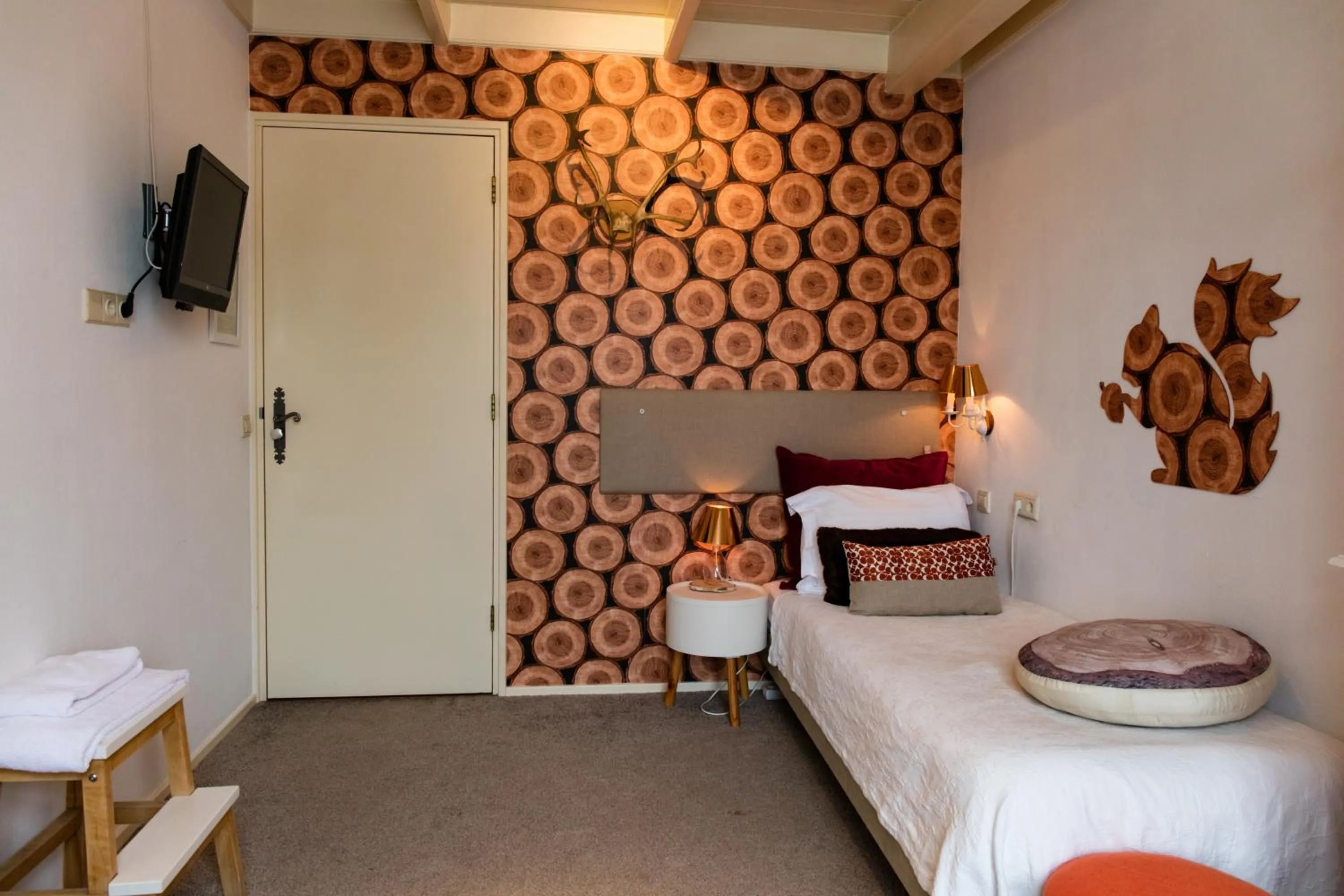 Bed in Hotel Restaurant Taverne