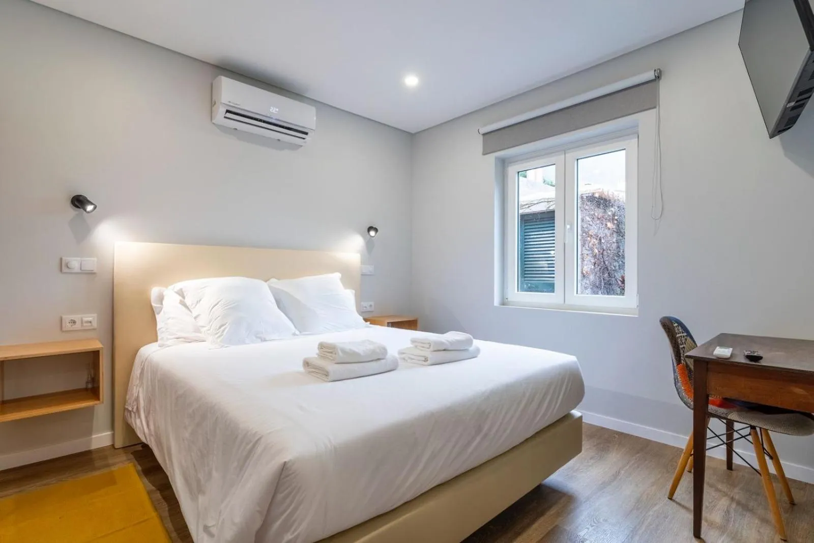 Bed in Madeira Surf Lodge