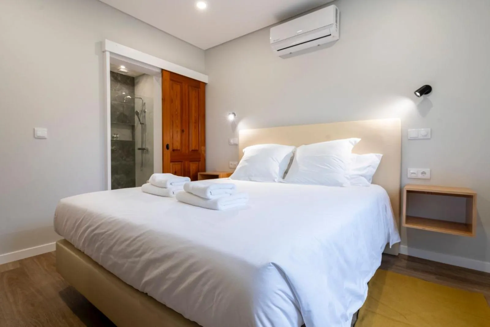 Bed in Madeira Surf Lodge