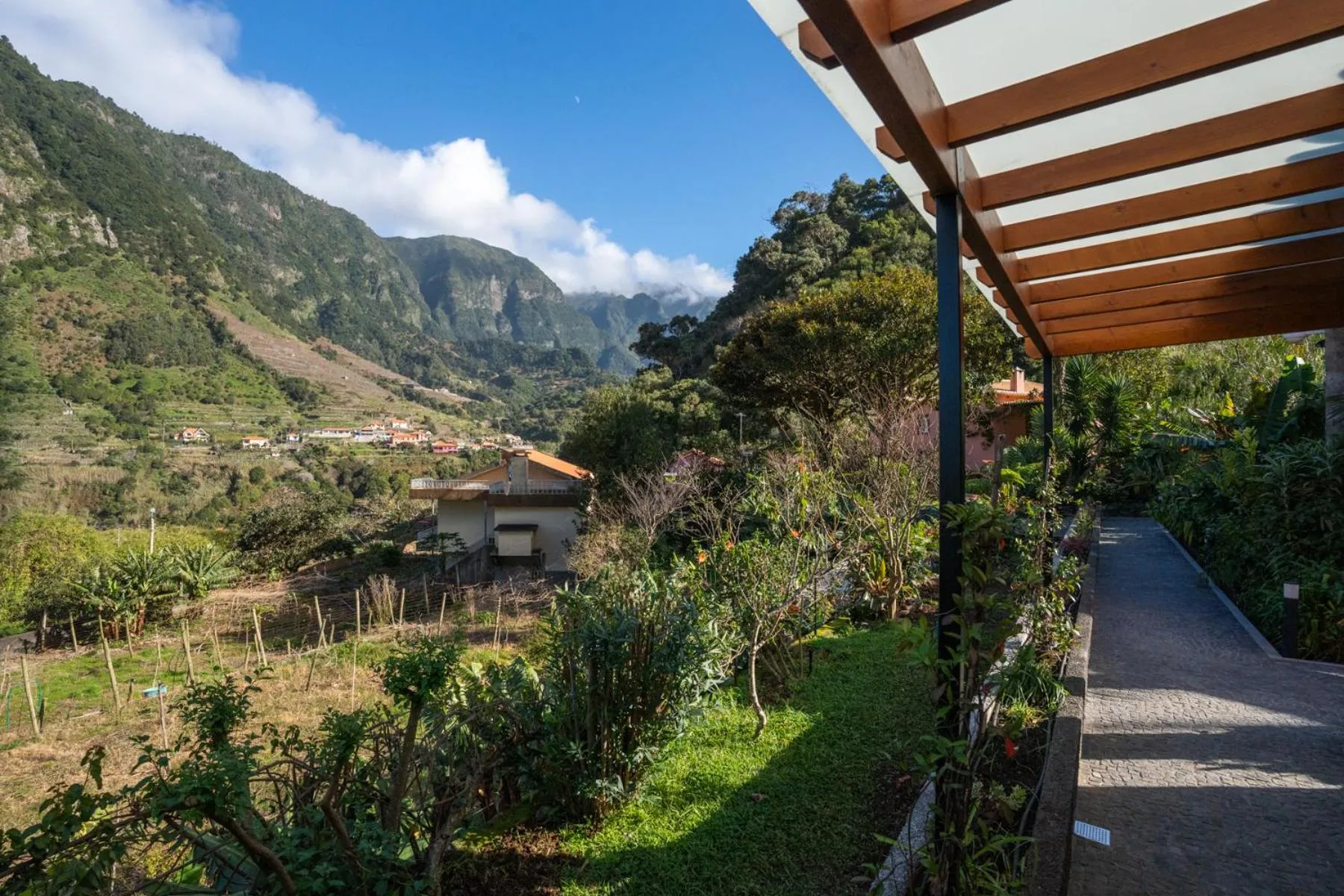 Day in Madeira Surf Lodge