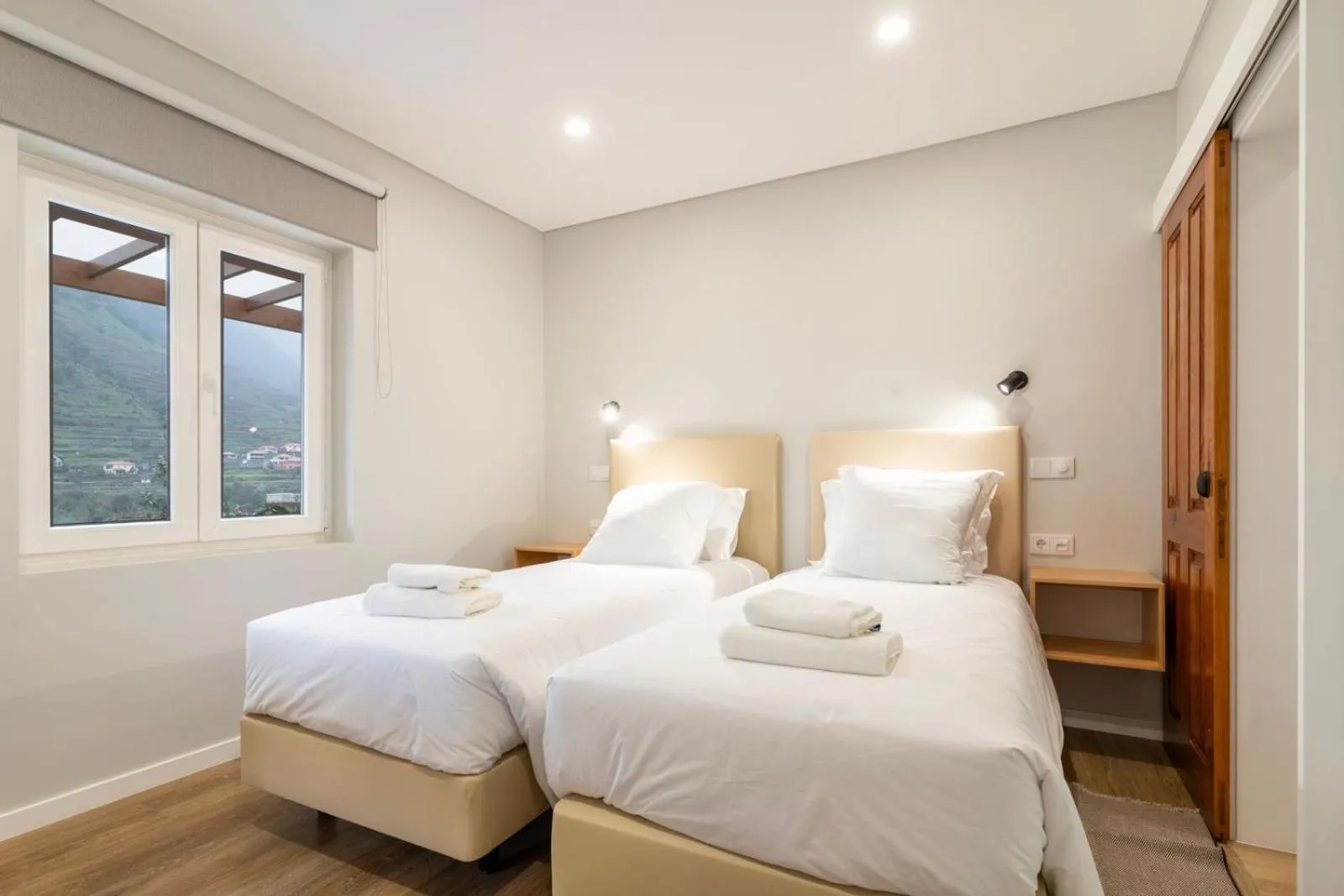 Bed in Madeira Surf Lodge