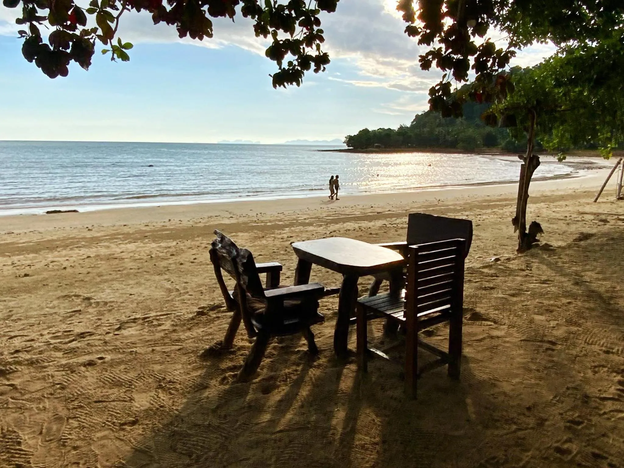 Restaurant/places to eat in Bonhomie Beach Cottage