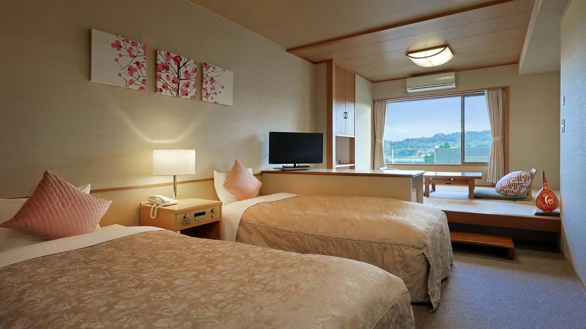 Natural landscape, Bed in Hotel Symphony Annex Sagae Onsen
