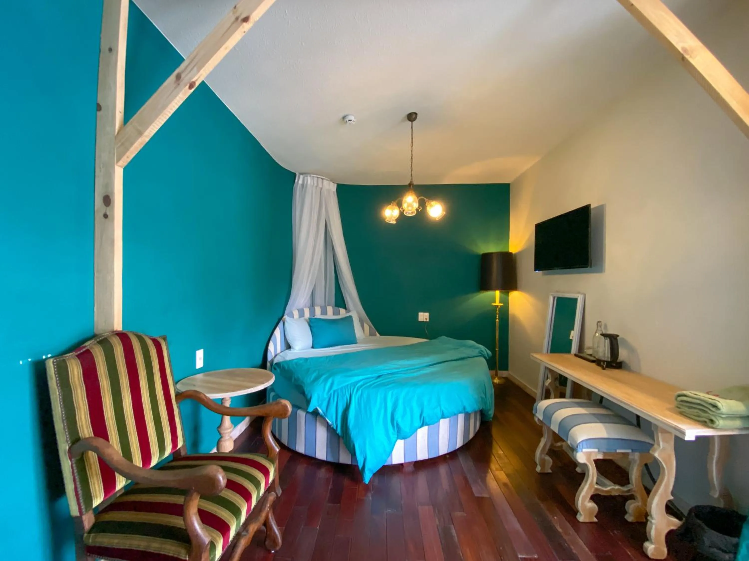 Photo of the whole room, Bed in Lacasa May