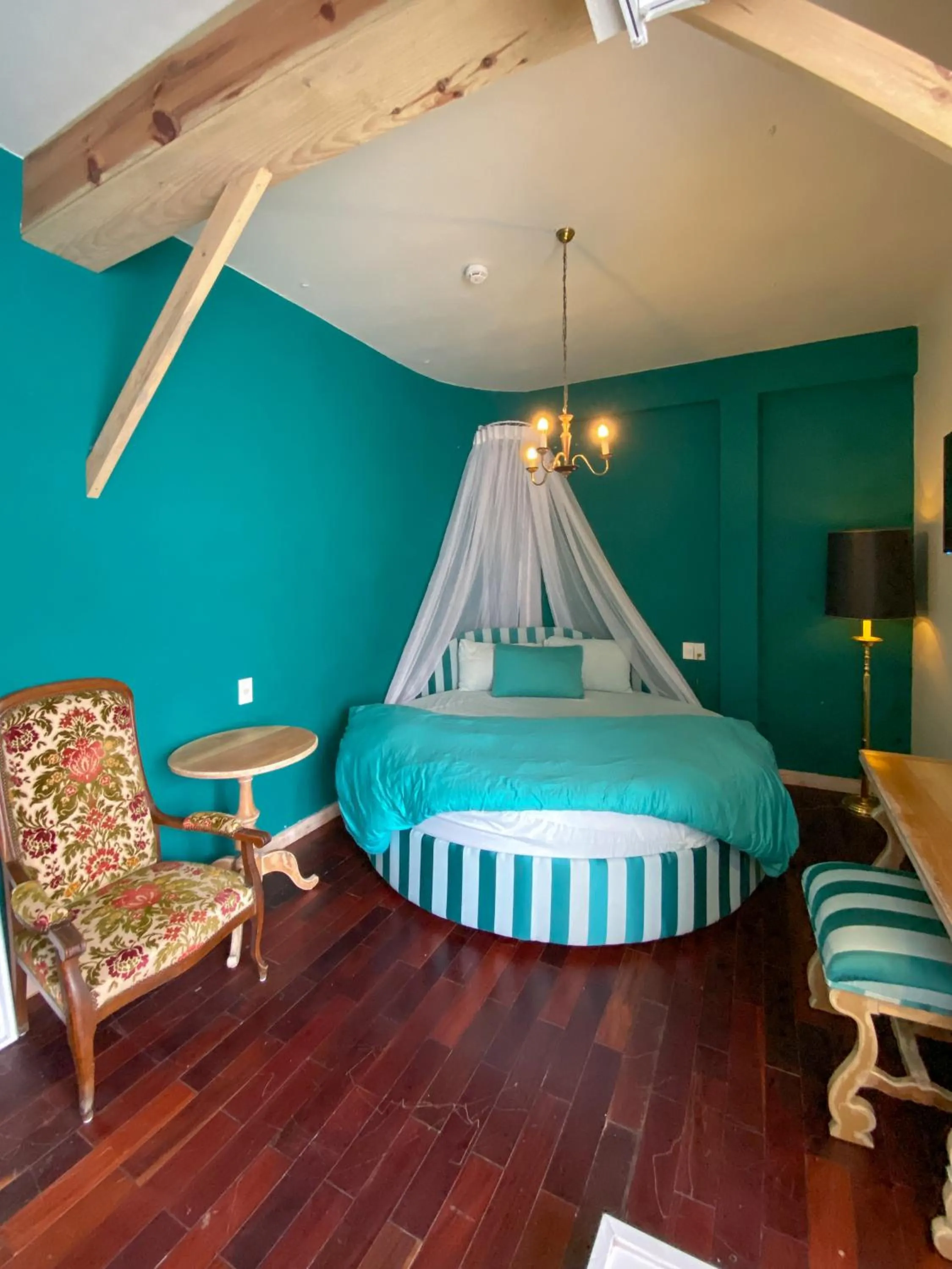 Shower, Bed in Lacasa May