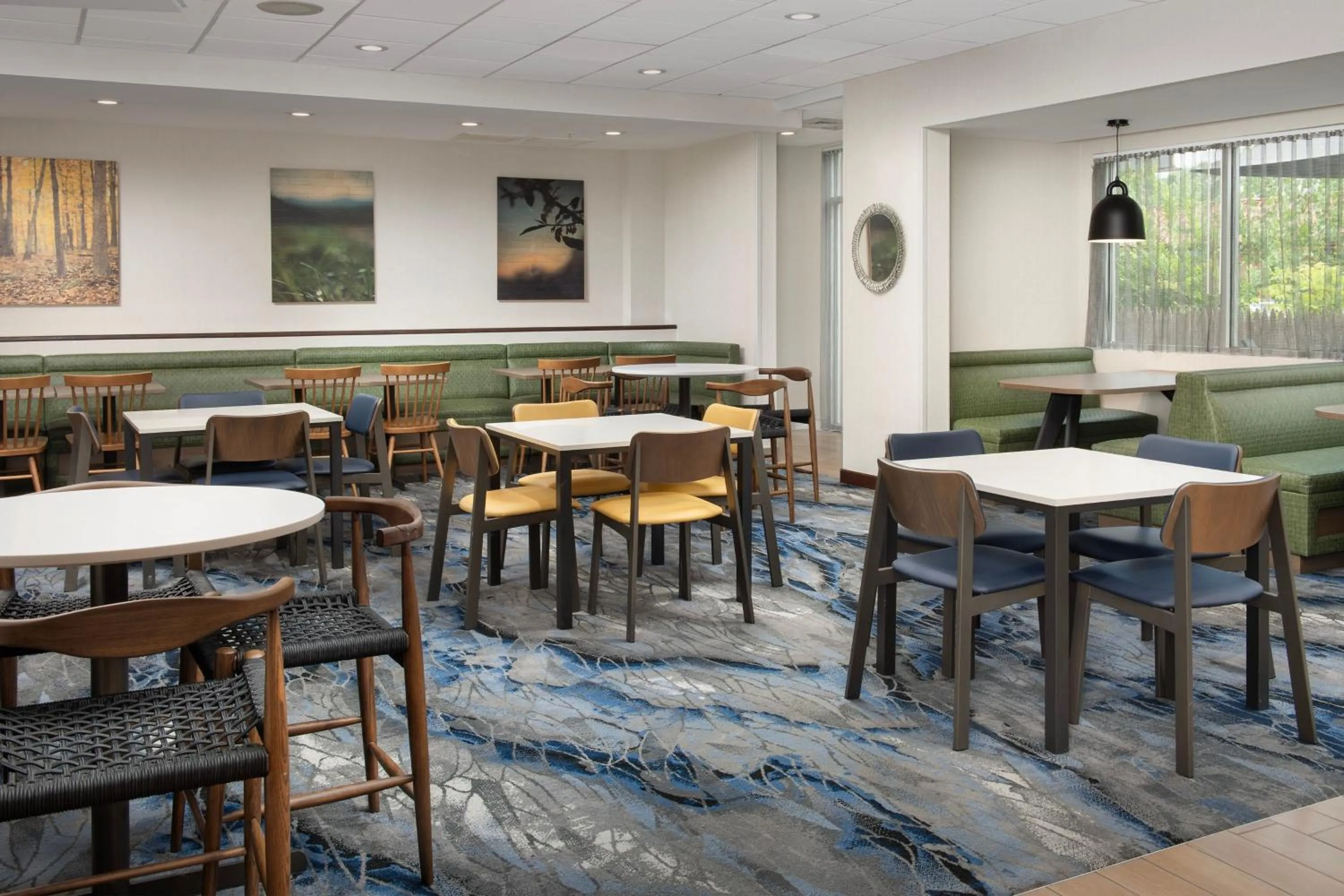 Breakfast in Fairfield Inn & Suites by Marriott Ithaca