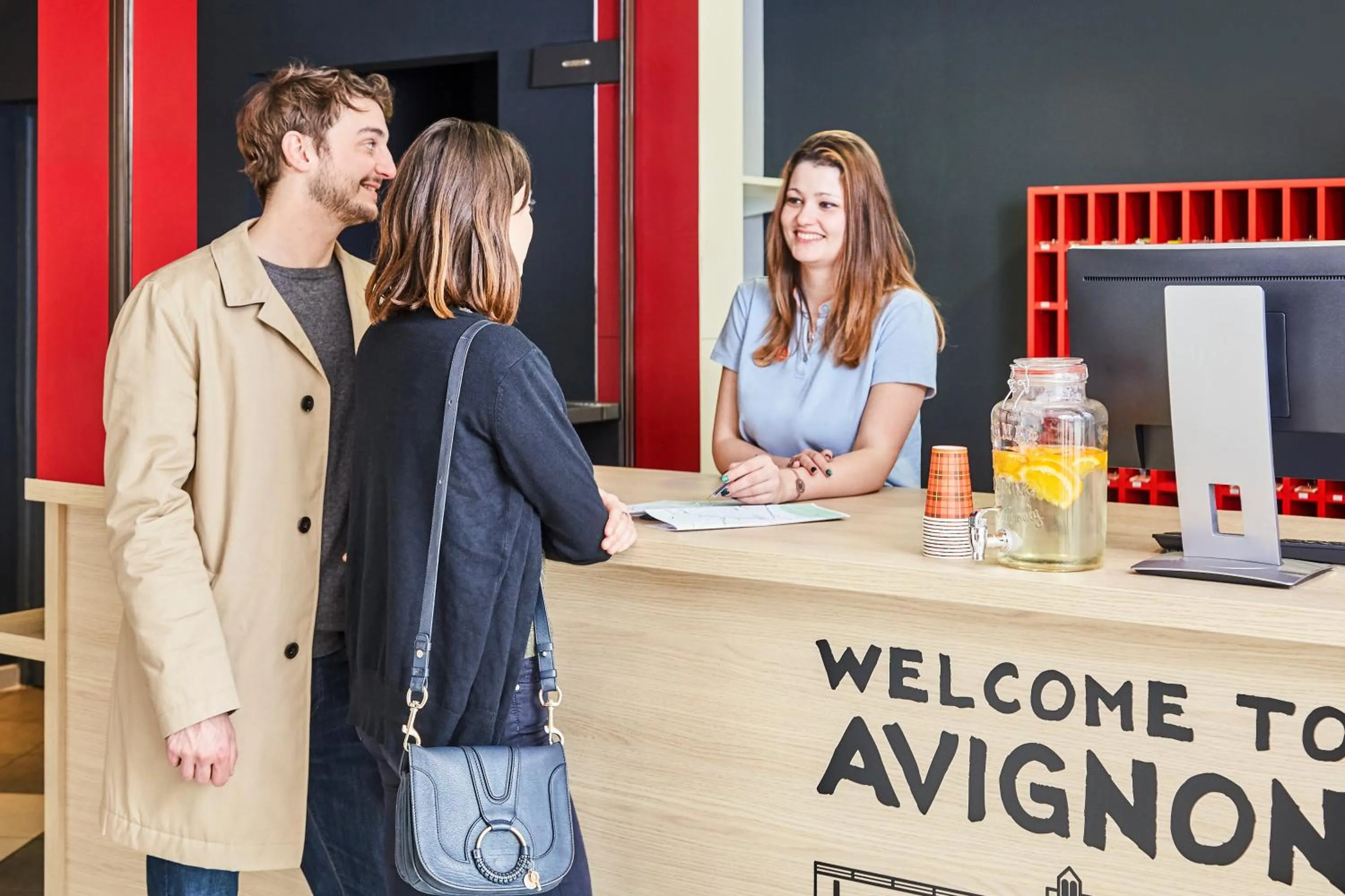 Staff in Aparthotel Adagio Access Avignon