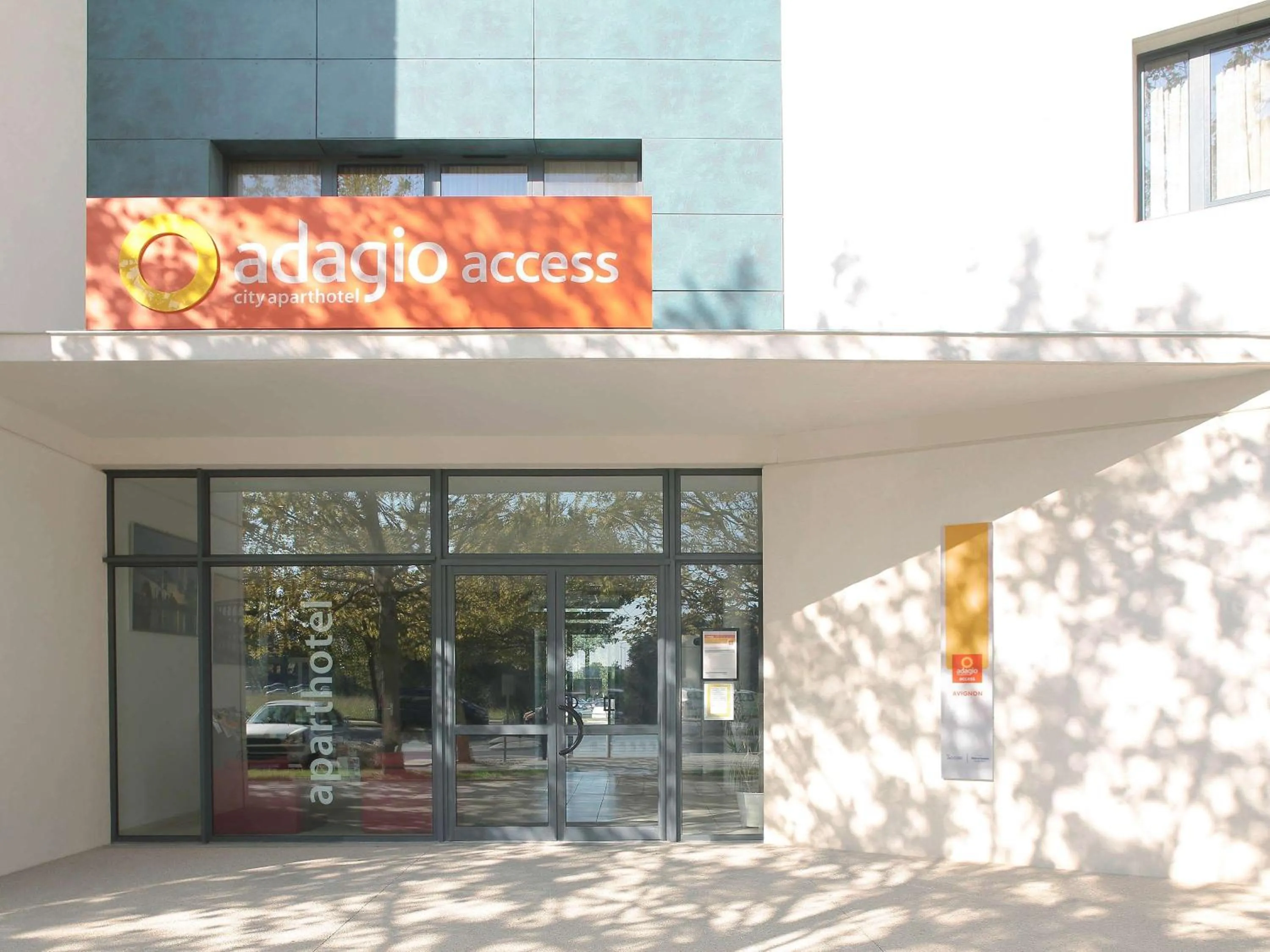 Property building in Aparthotel Adagio Access Avignon
