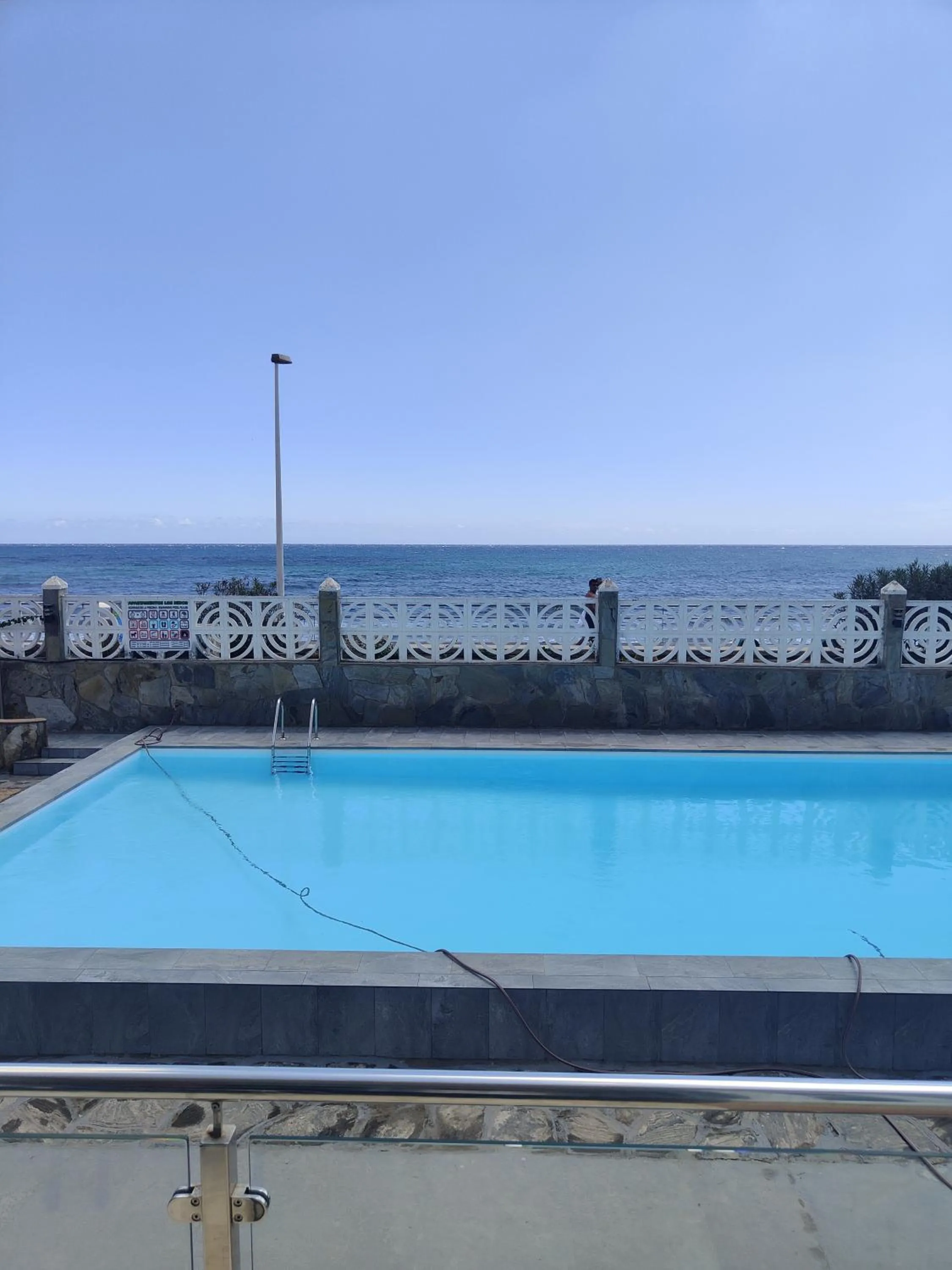 Pool view in Los Nidos
