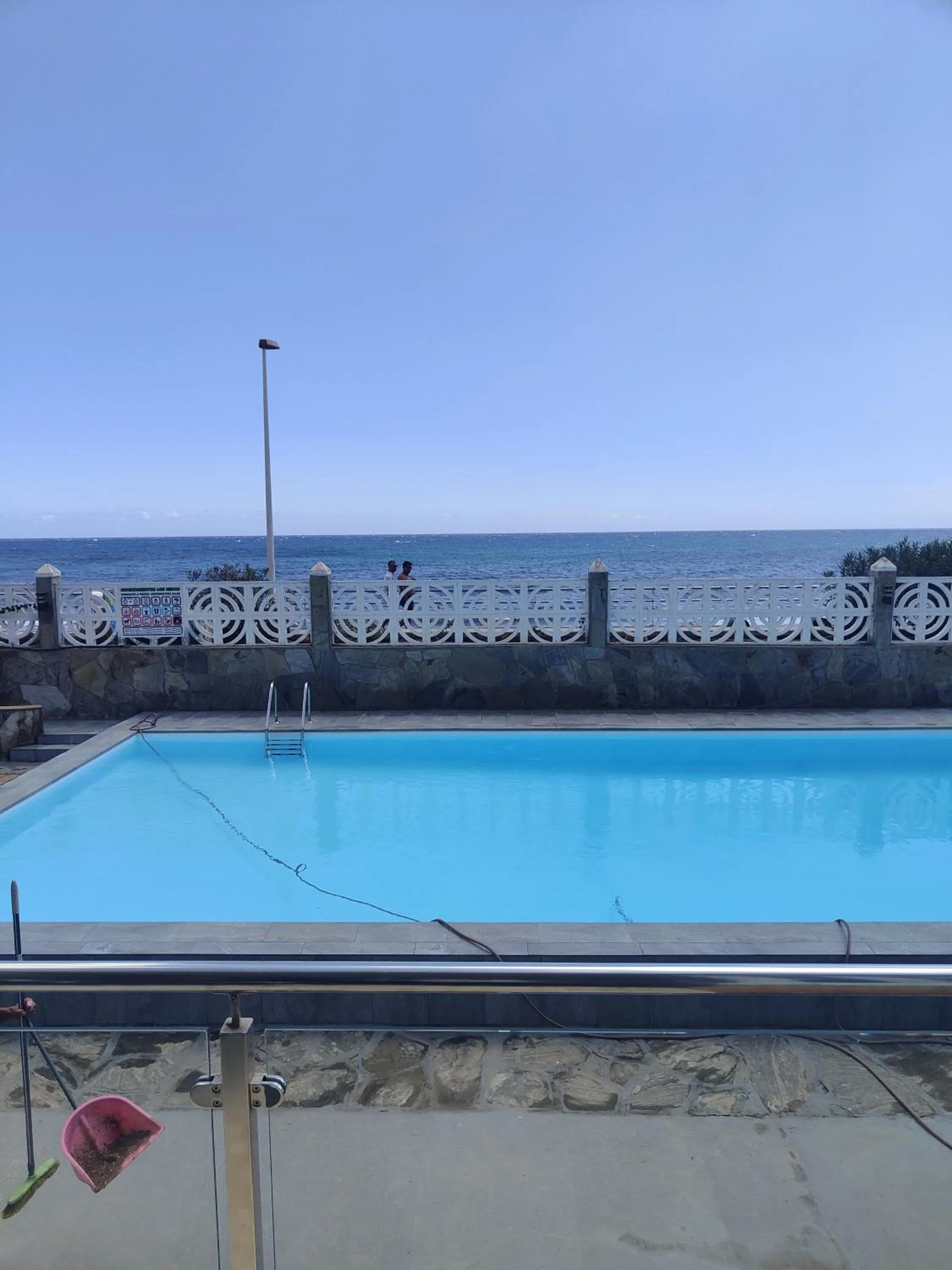 Pool view in Los Nidos