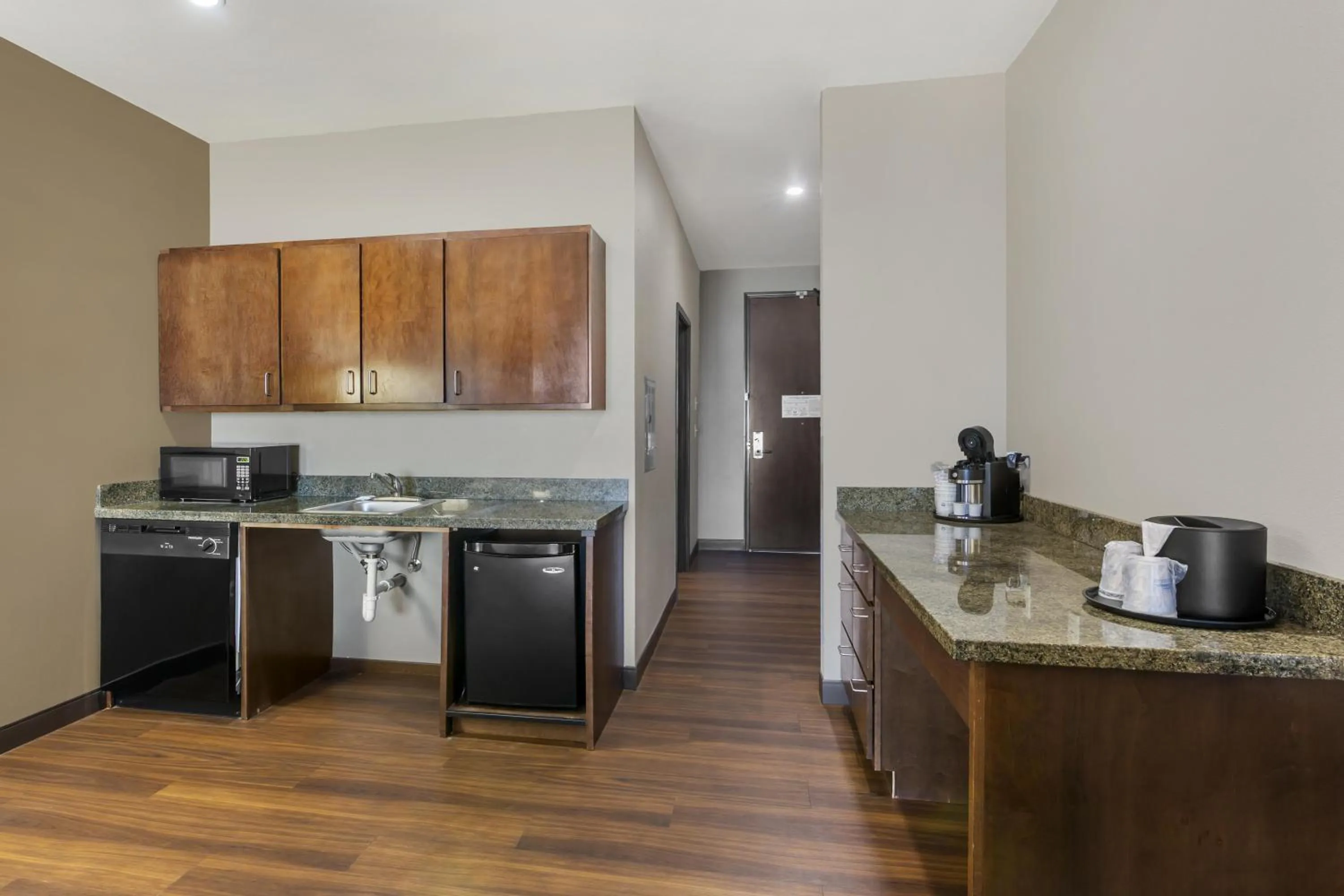 Bedroom in Best Western Plus Williston Hotel & Suites