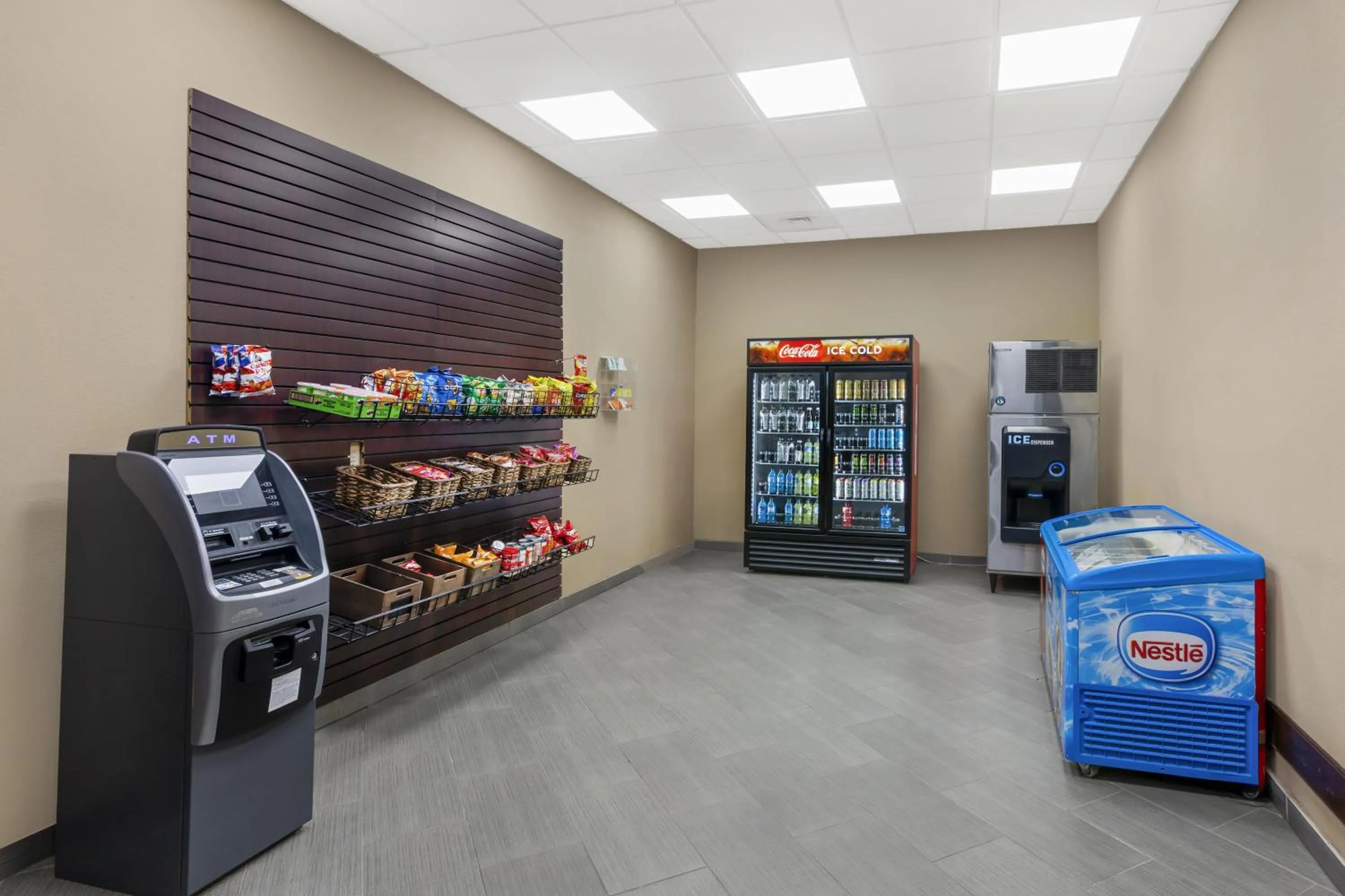 Property building in Best Western Plus Williston Hotel & Suites