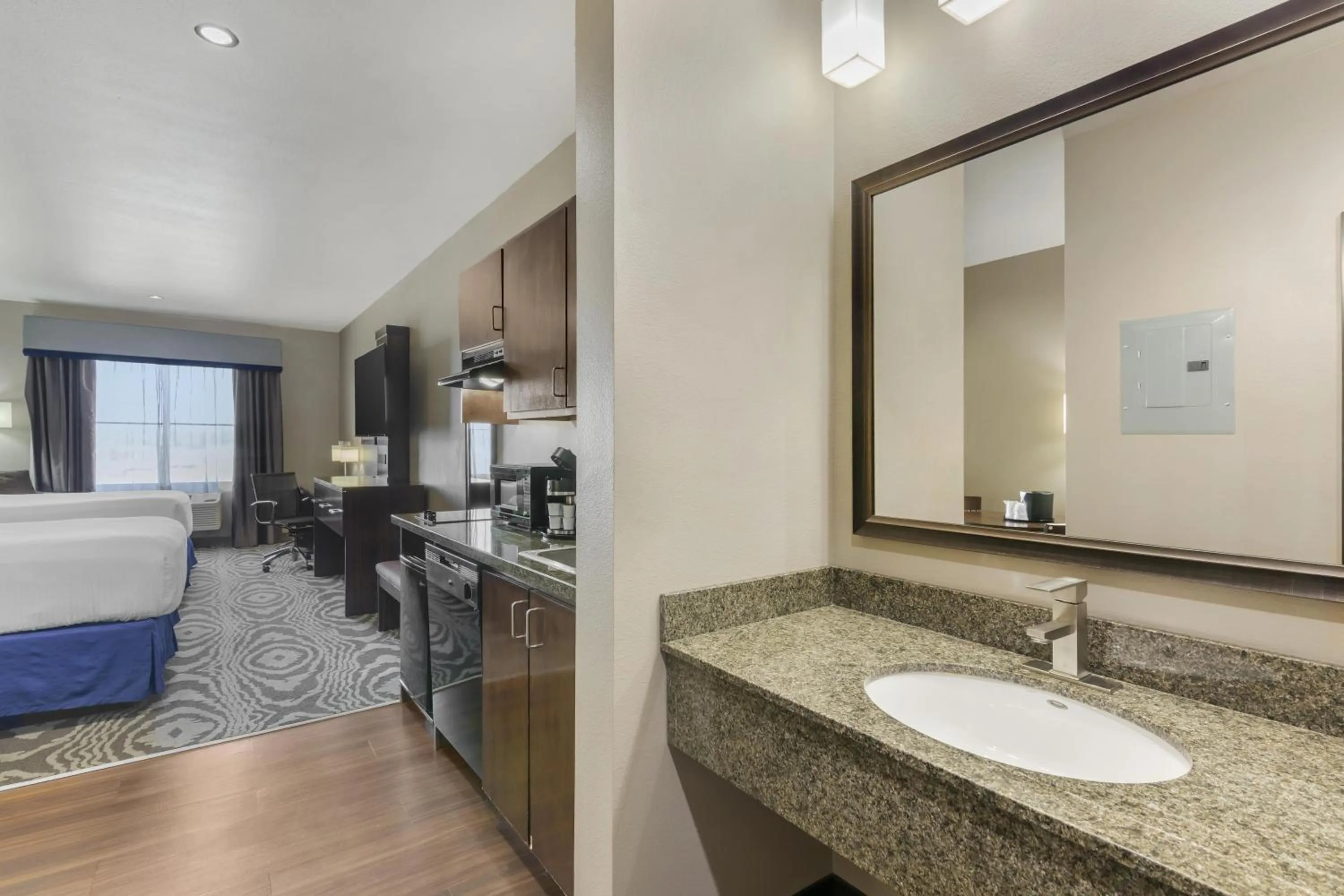 Bedroom, Bed in Best Western Plus Williston Hotel & Suites