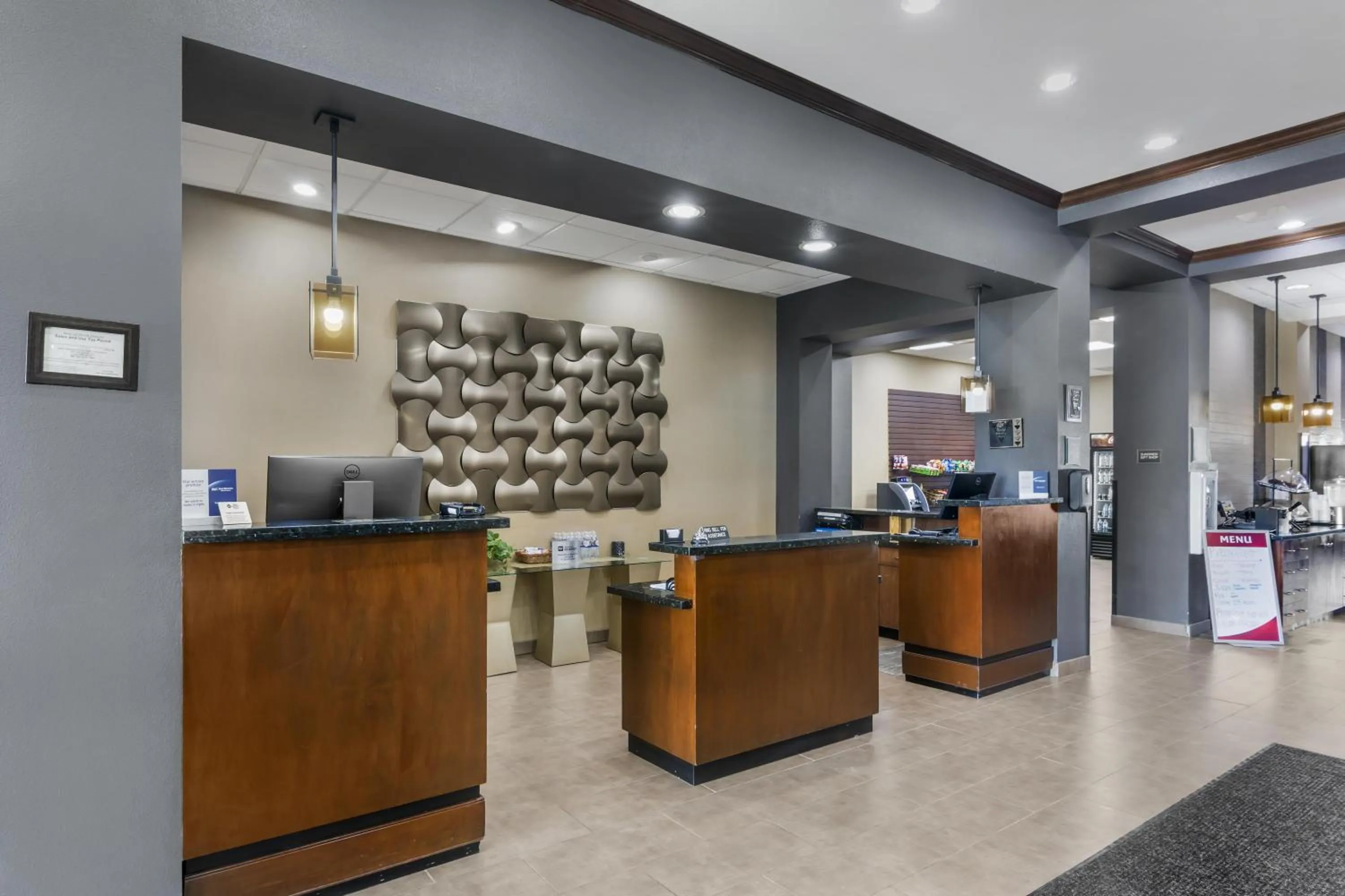 Lobby or reception in Best Western Plus Williston Hotel & Suites