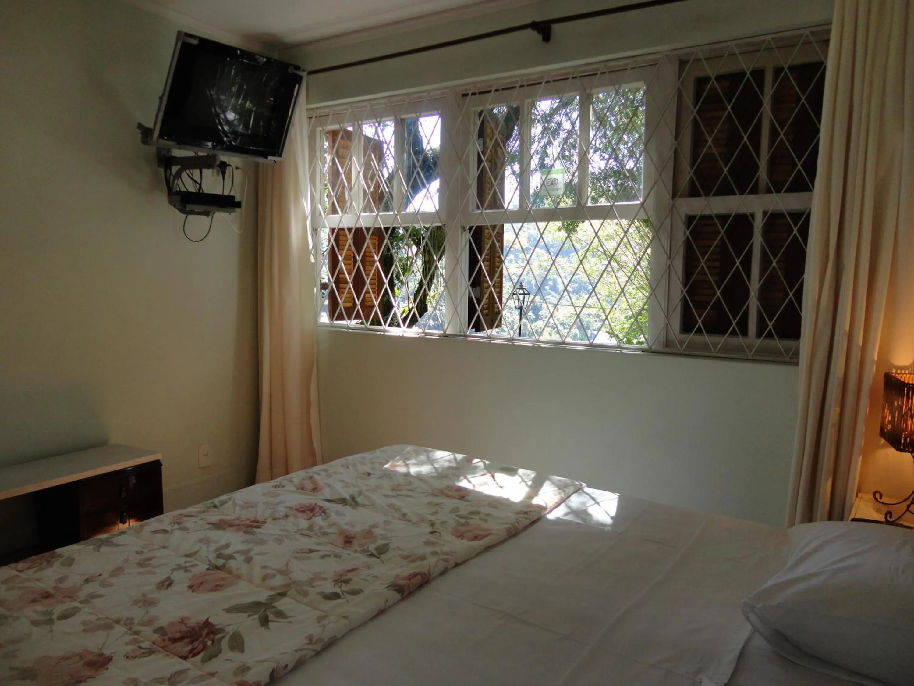 Bedroom, Bed in Casa Caminho do Corcovado - Pet friendly