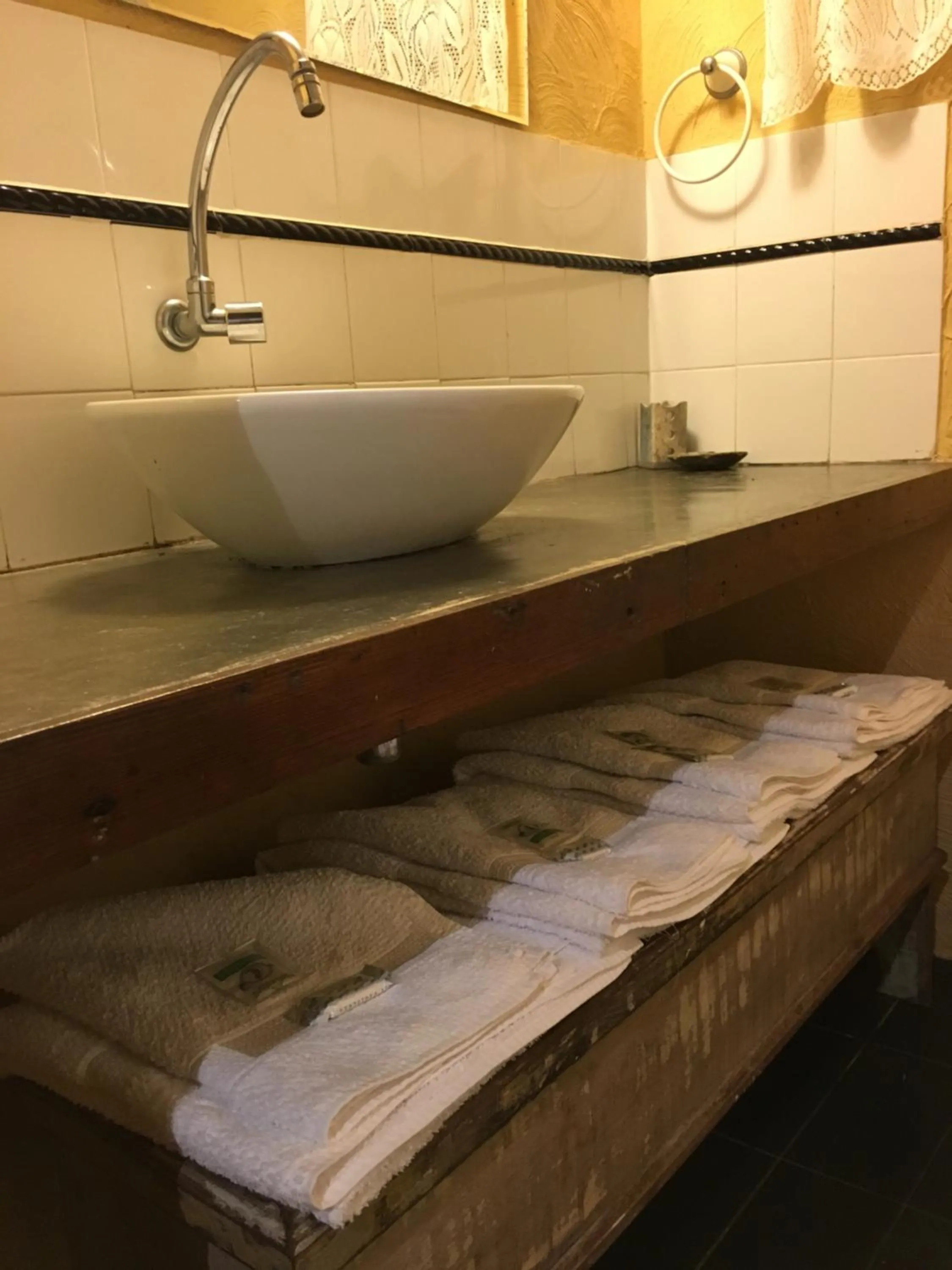 Bathroom, Bed in Casa Caminho do Corcovado - Pet friendly