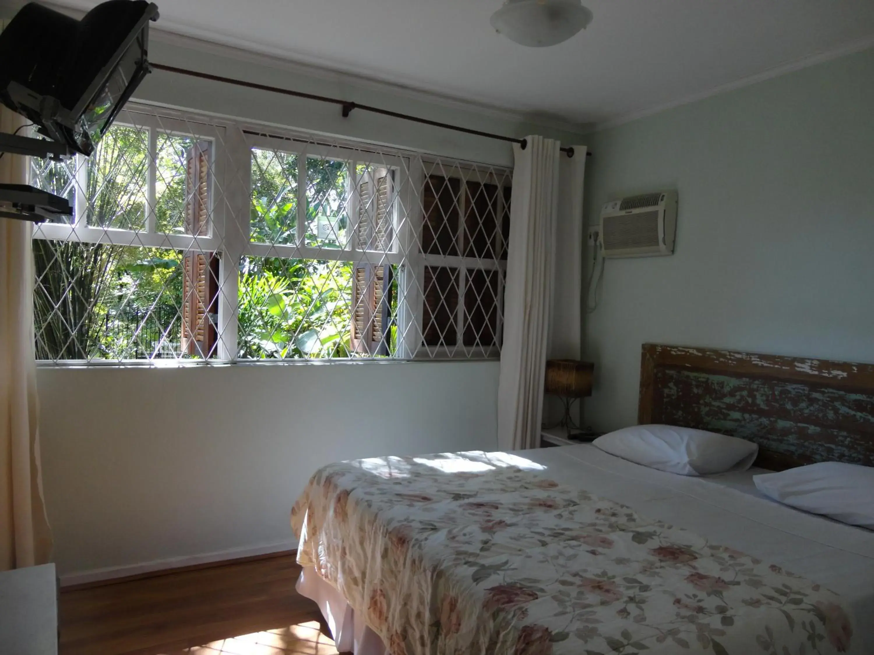 Double or Twin Room - Room 2 in Casa Caminho do Corcovado - Pet friendly Double or Twin Room - Room 2 in Casa Caminho do Corcovado - Pet friendly