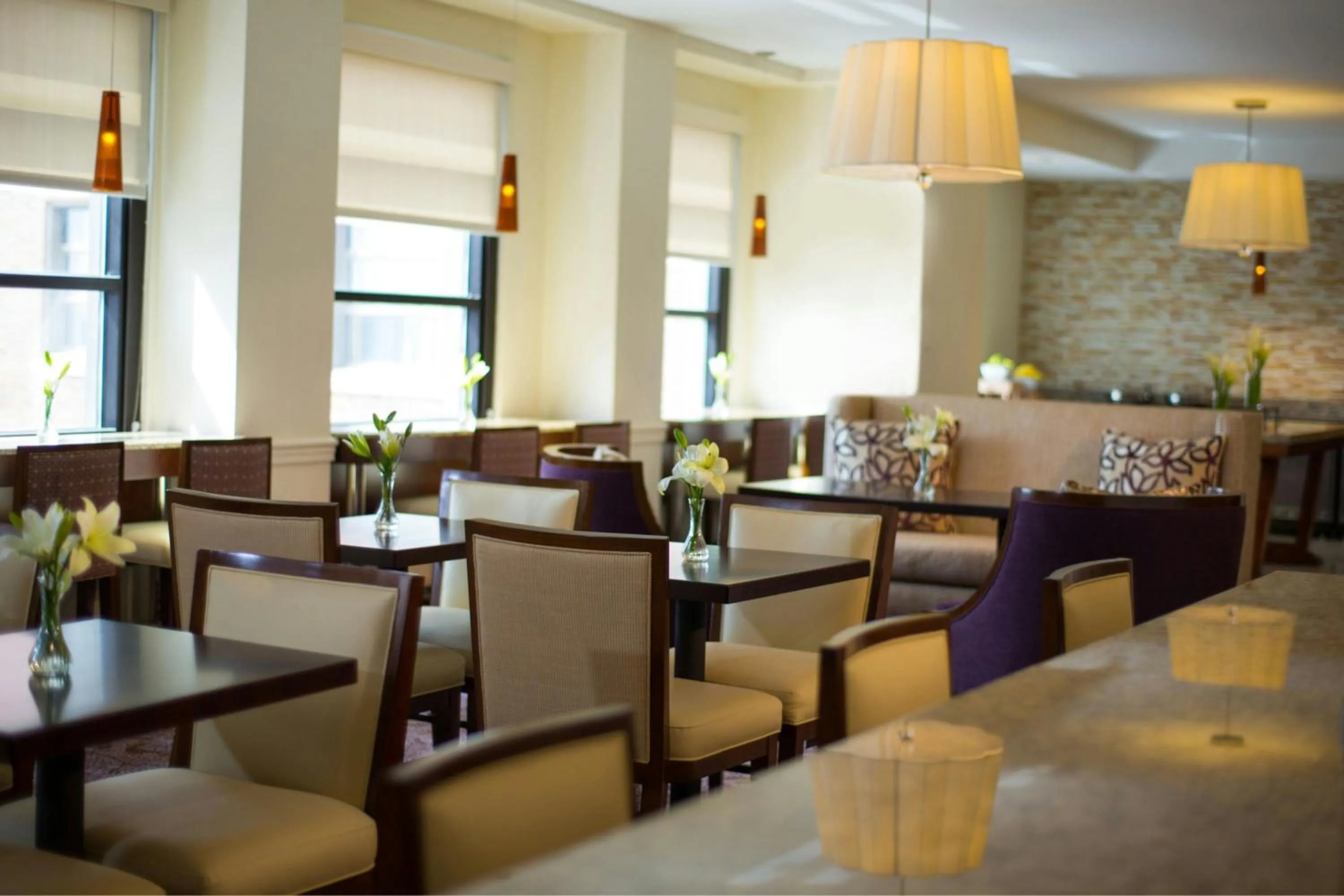 Lounge or bar in Peoria Marriott Pere Marquette