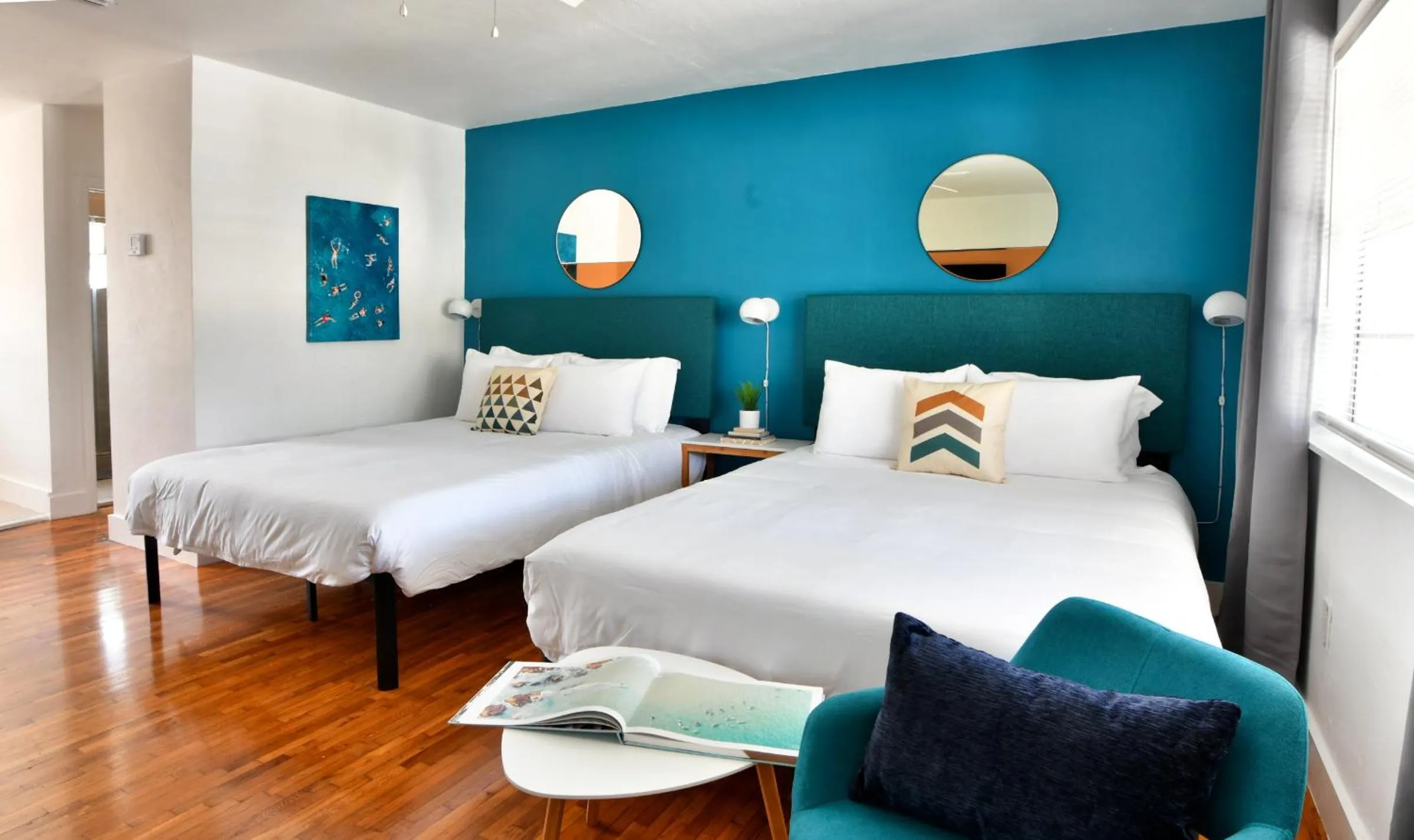 Photo of the whole room, Bed in Broadwaysuites Downtown By RocketStay