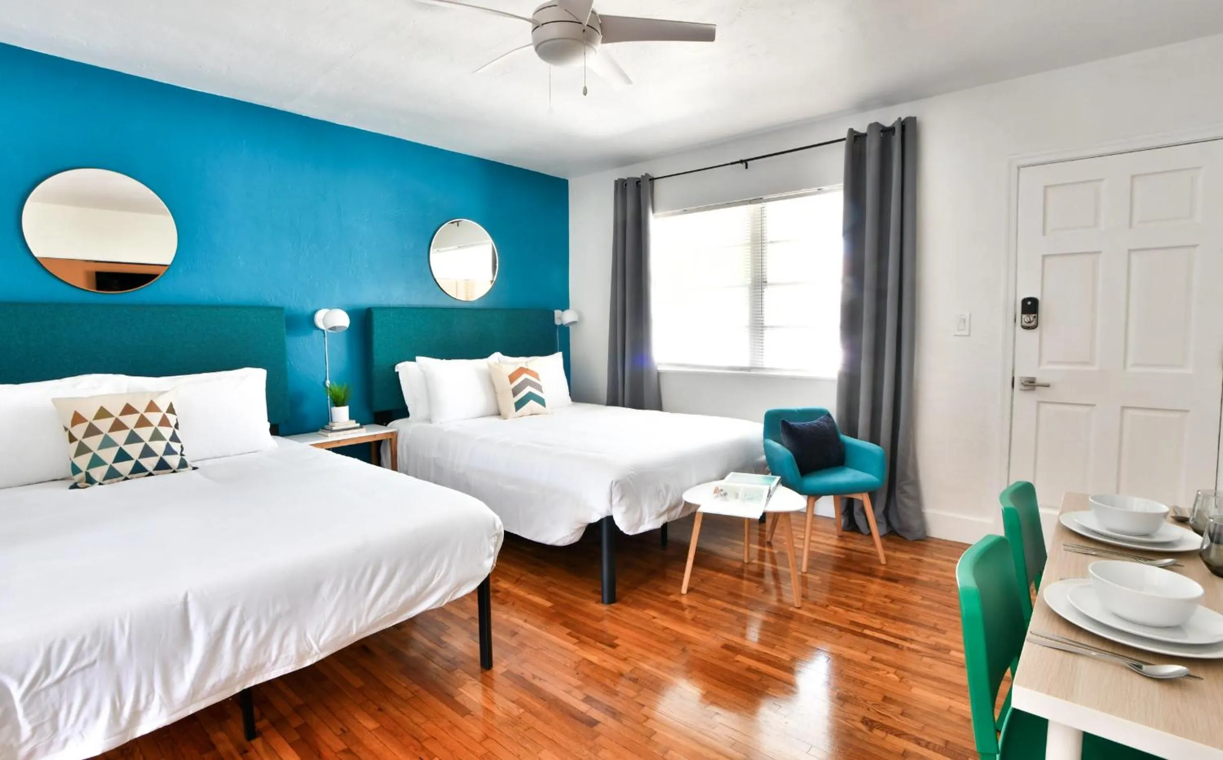 Bed in Broadwaysuites Downtown By RocketStay