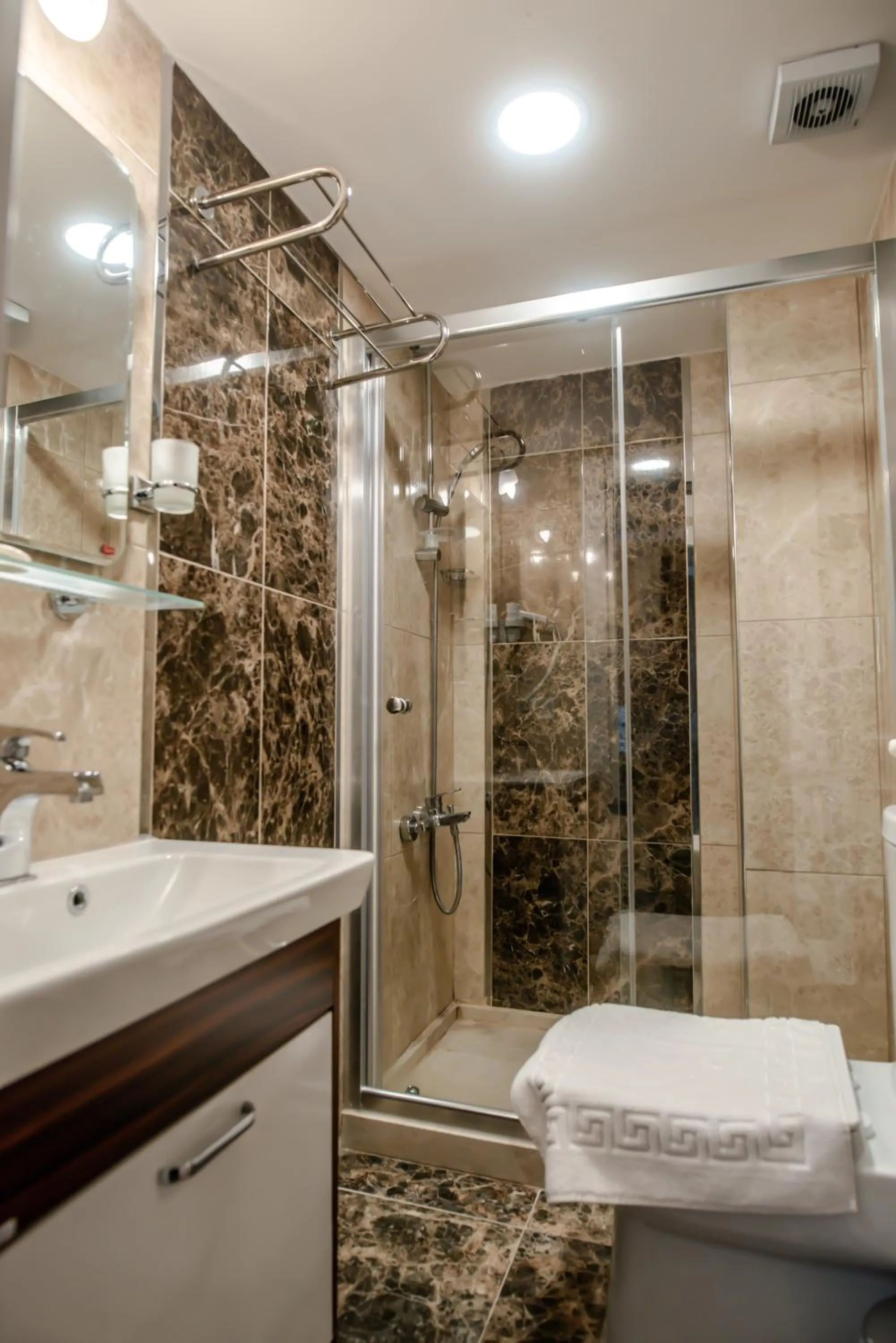 Shower in The Camelot Hotel