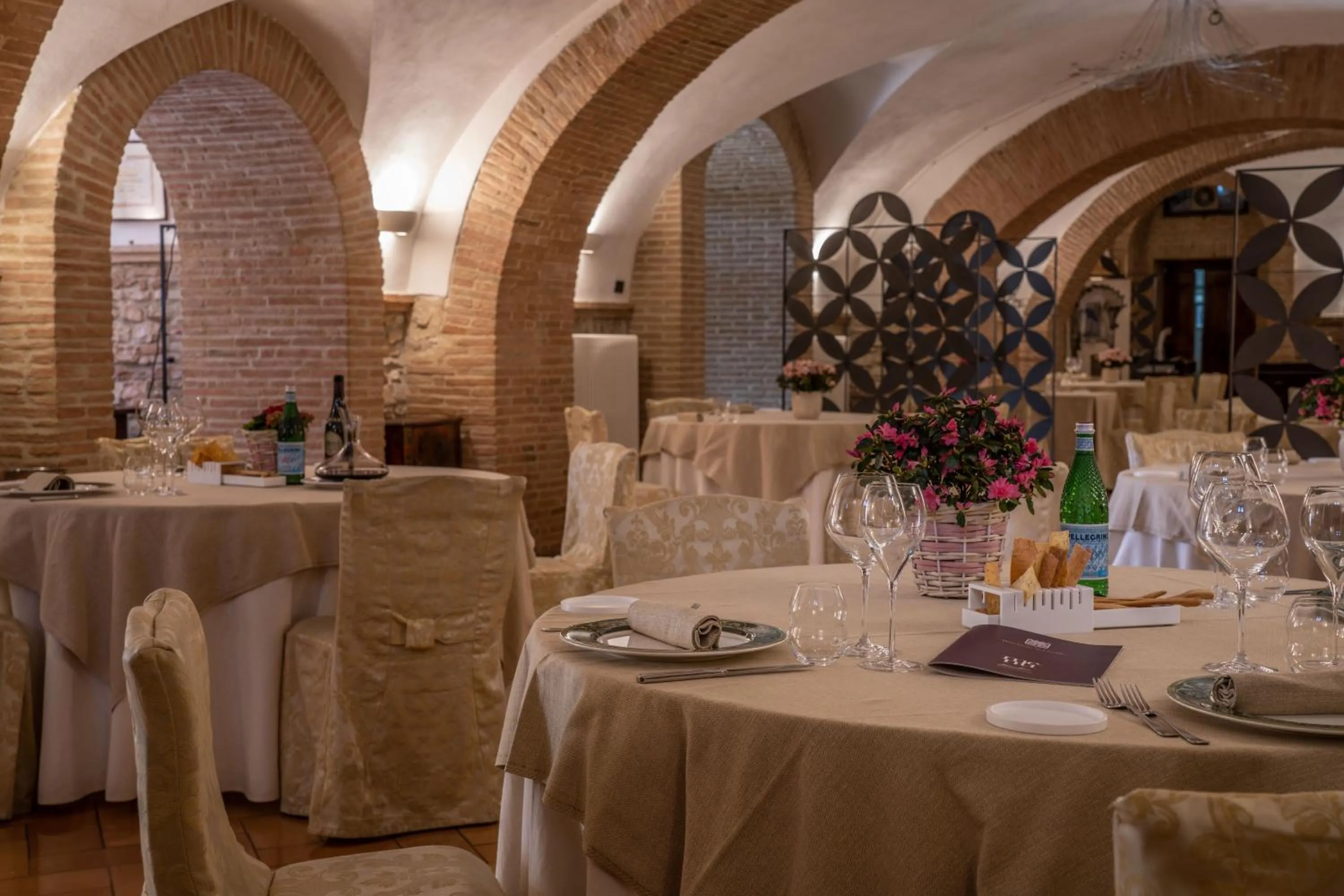 Restaurant/places to eat in Marchese Del Grillo