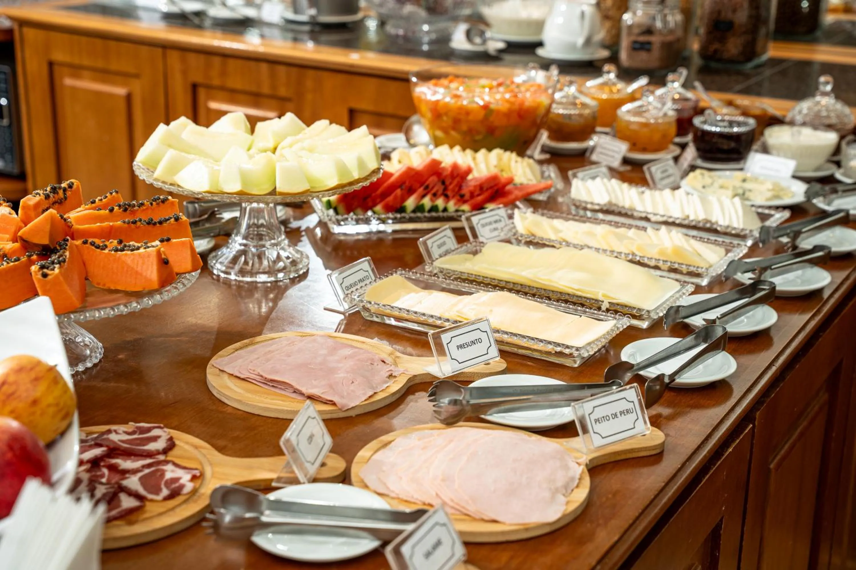 Buffet breakfast in Pousada Luis XV