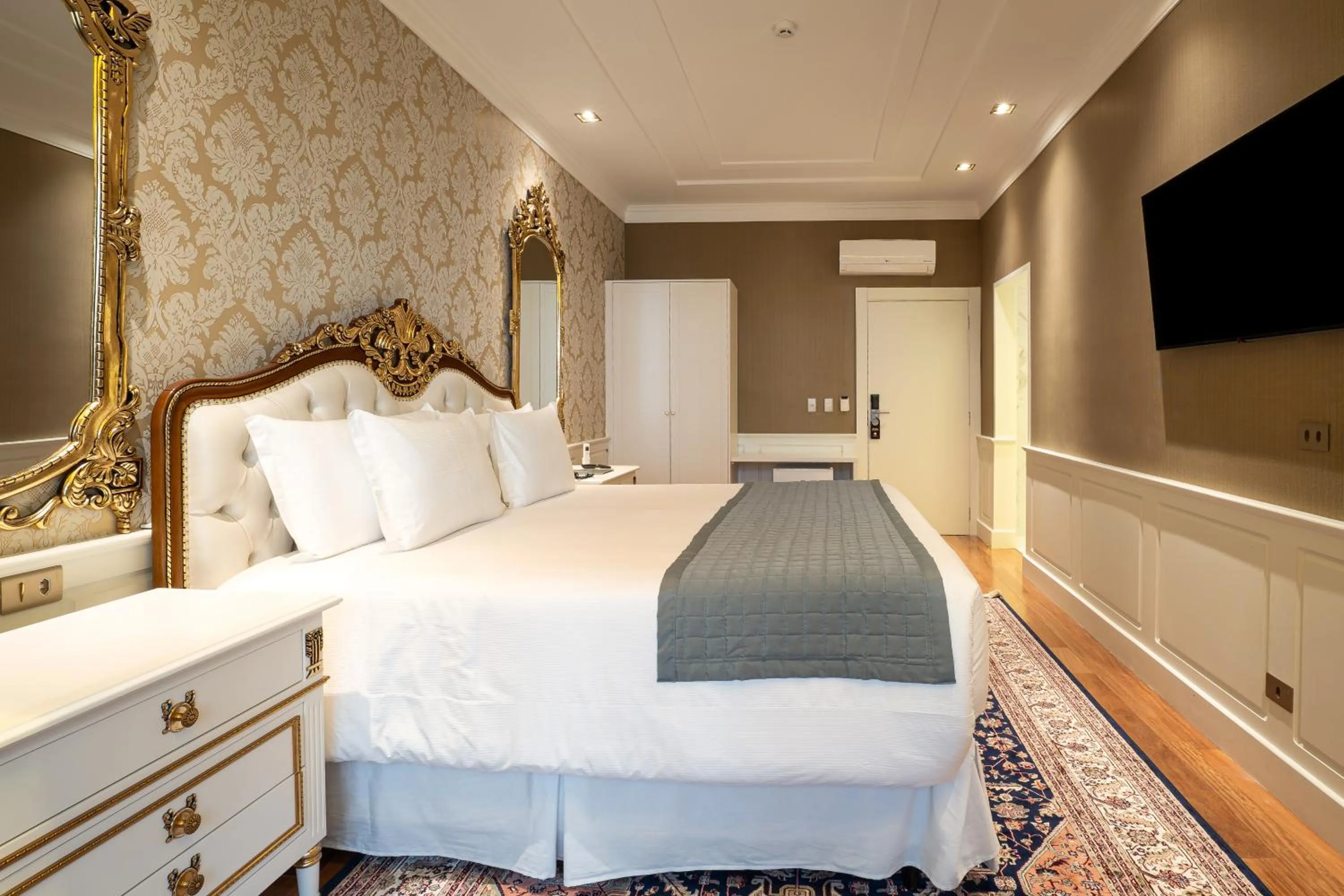 Bed in Pousada Luis XV