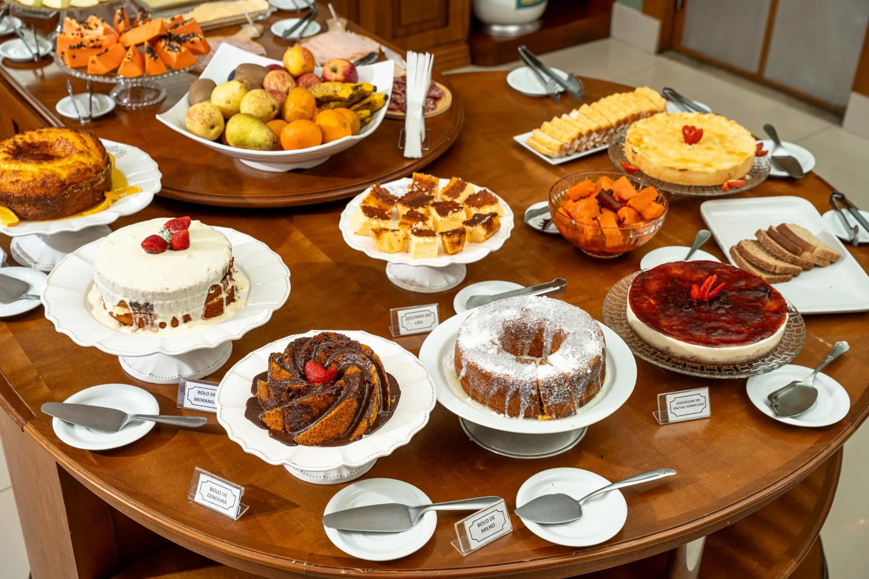 Buffet breakfast in Pousada Luis XV