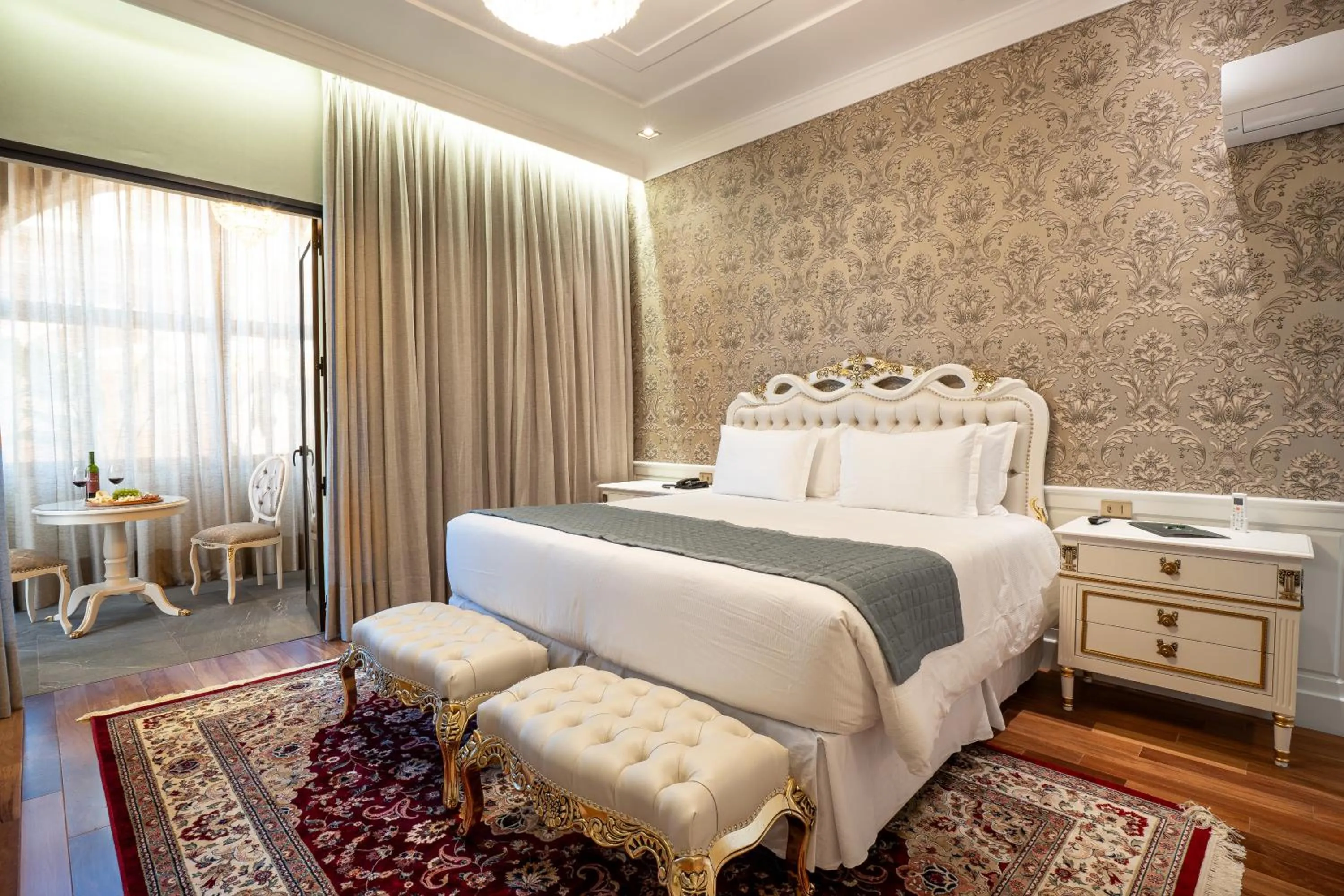 Bed in Pousada Luis XV