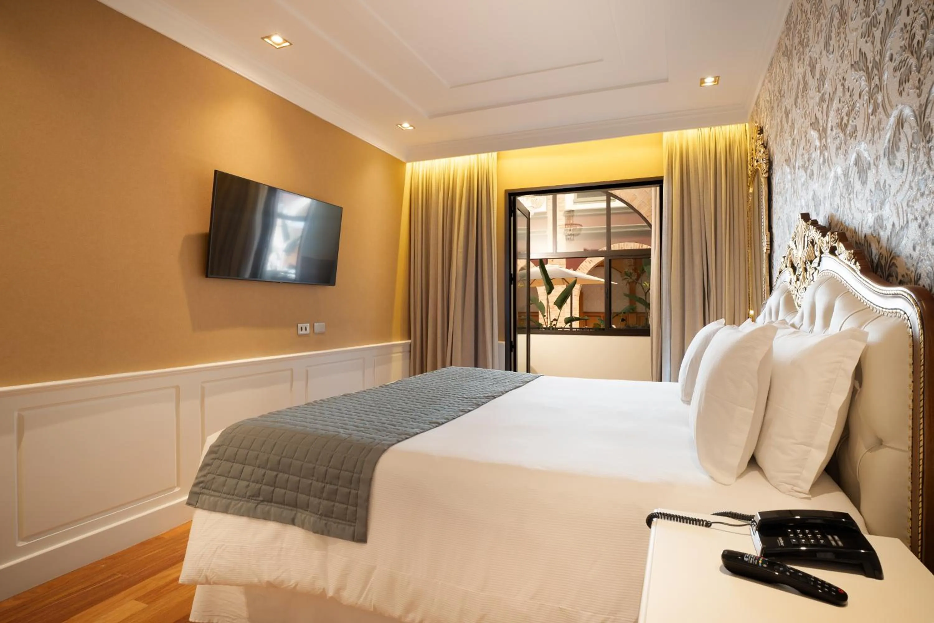 Bed in Pousada Luis XV