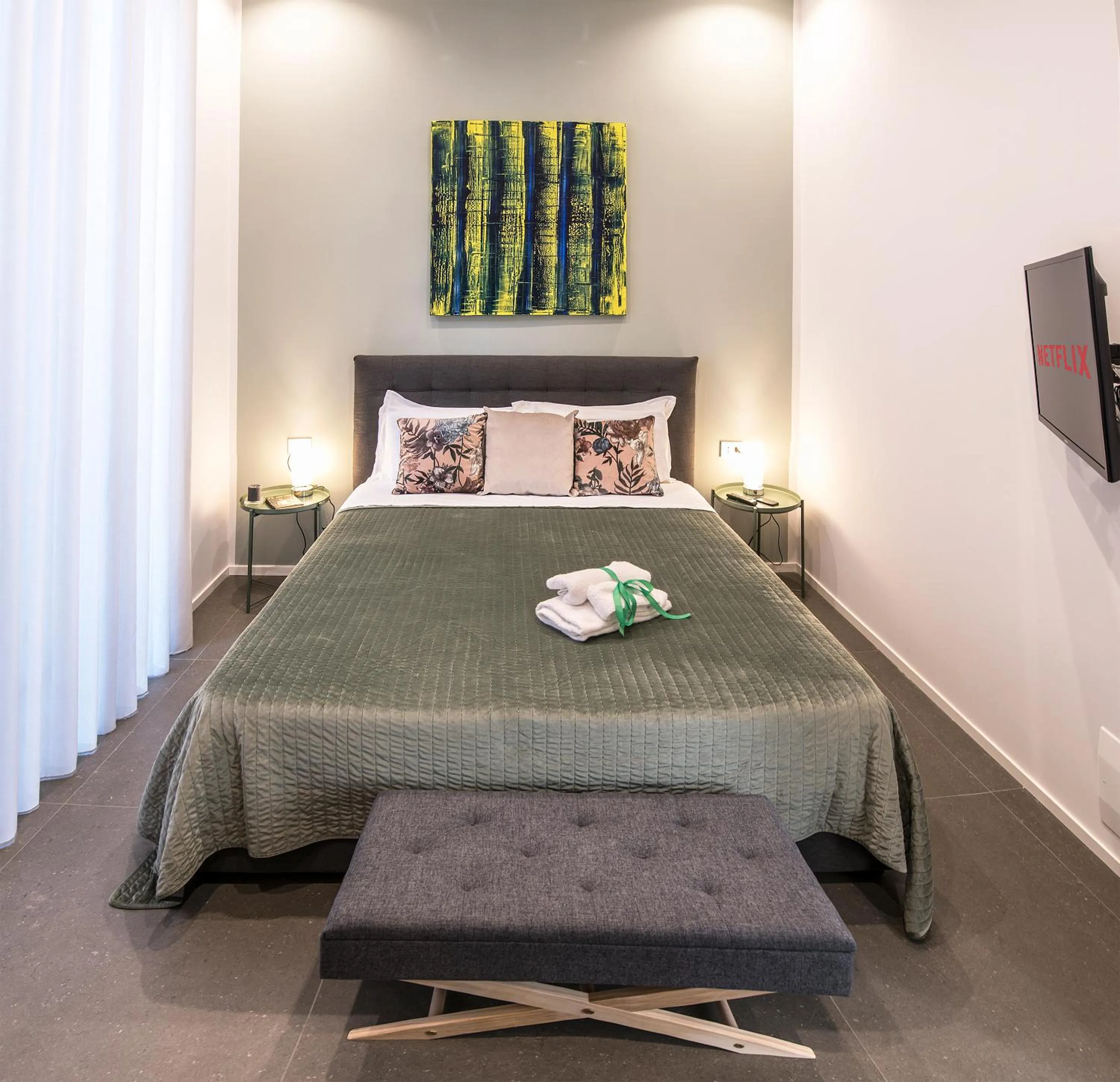 Bedroom, Bed in Three Houses Toledo