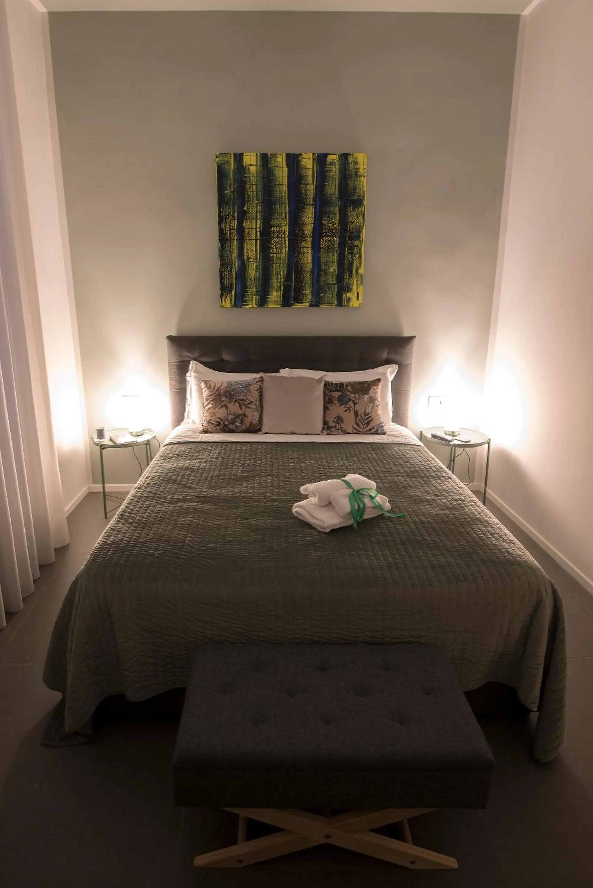 Bedroom, Bed in Three Houses Toledo