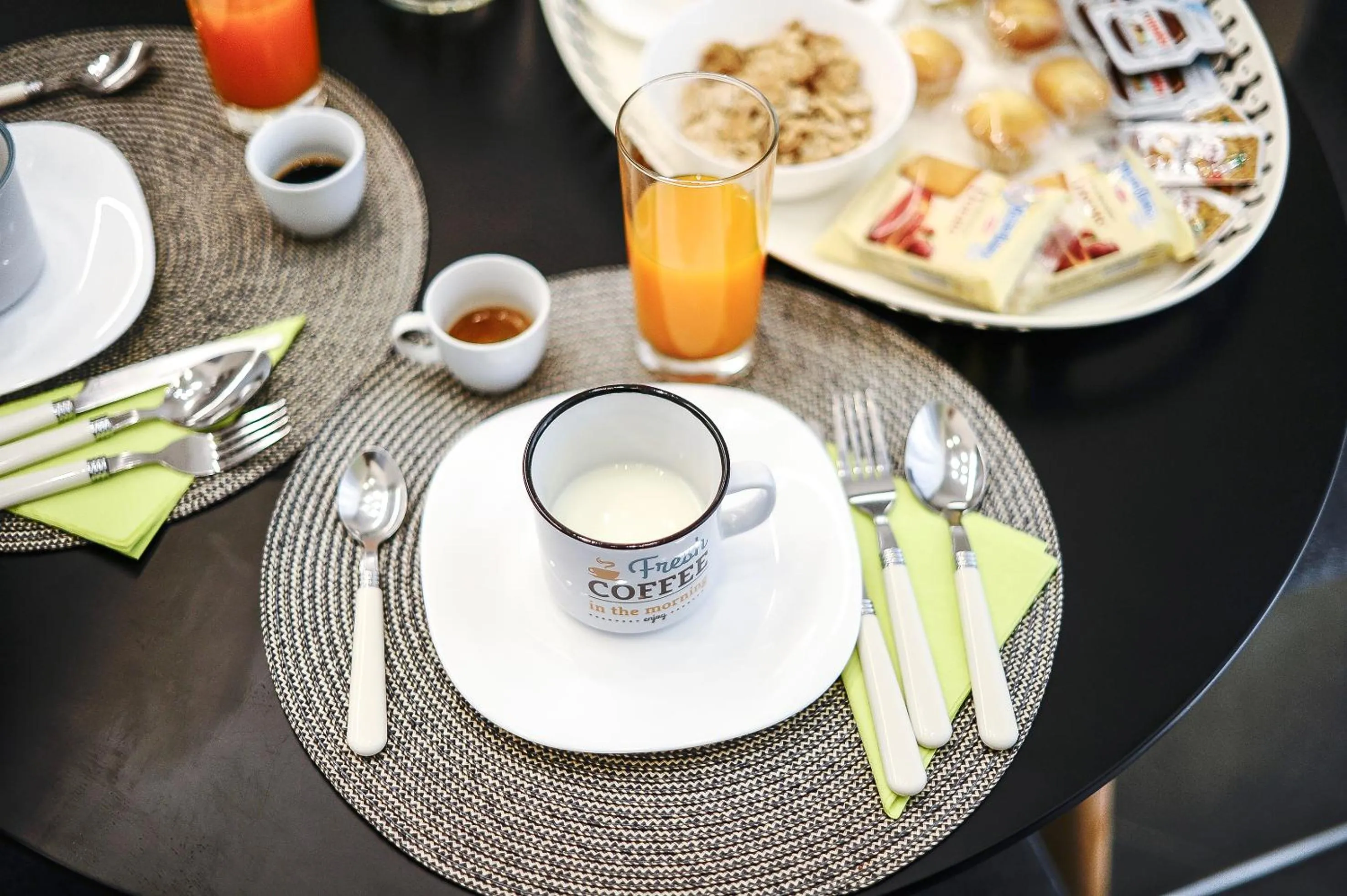 Breakfast in Three Houses Toledo
