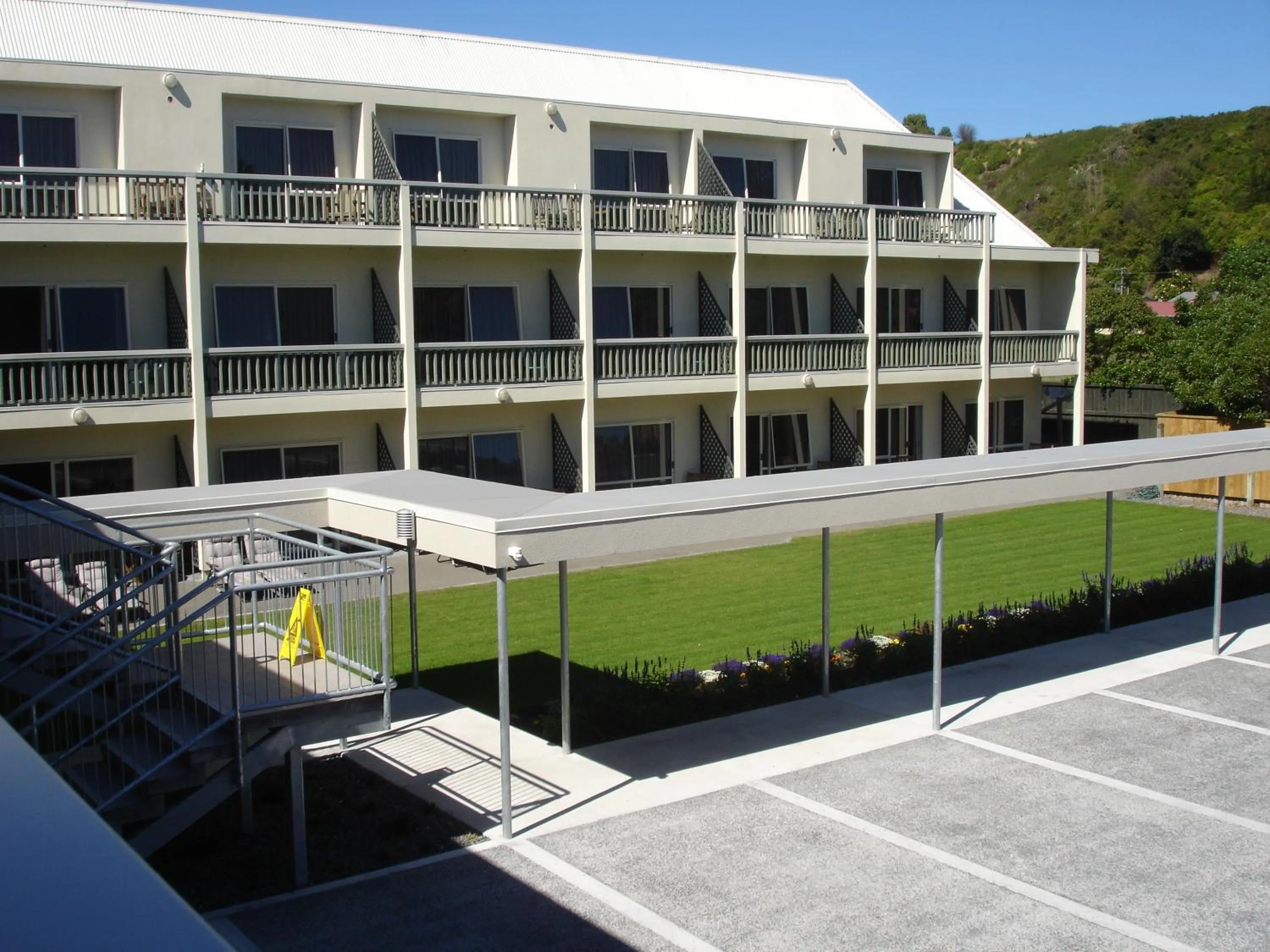 Facade/entrance in The White Morph - Heritage Collection