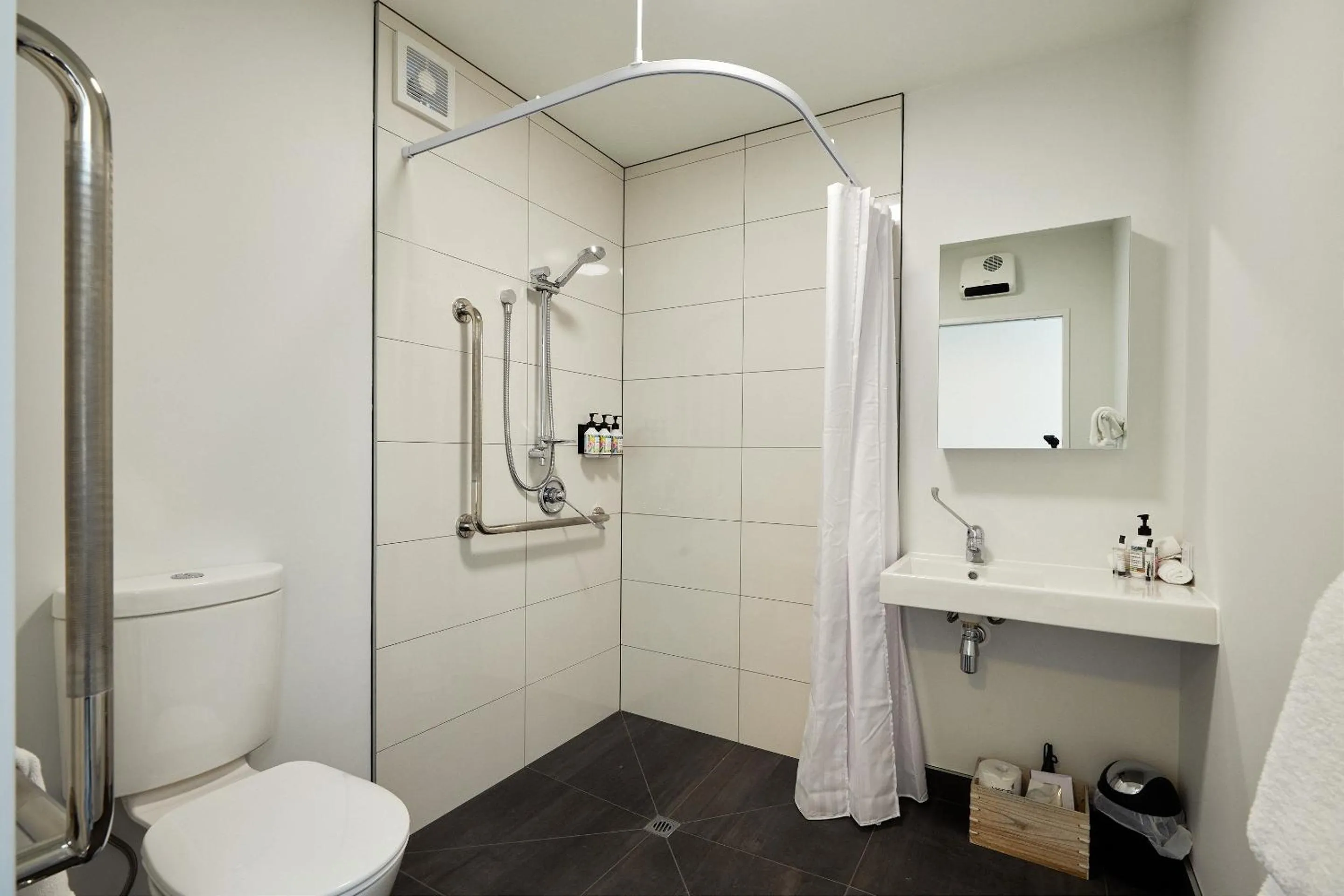 Bathroom in The White Morph - Heritage Collection