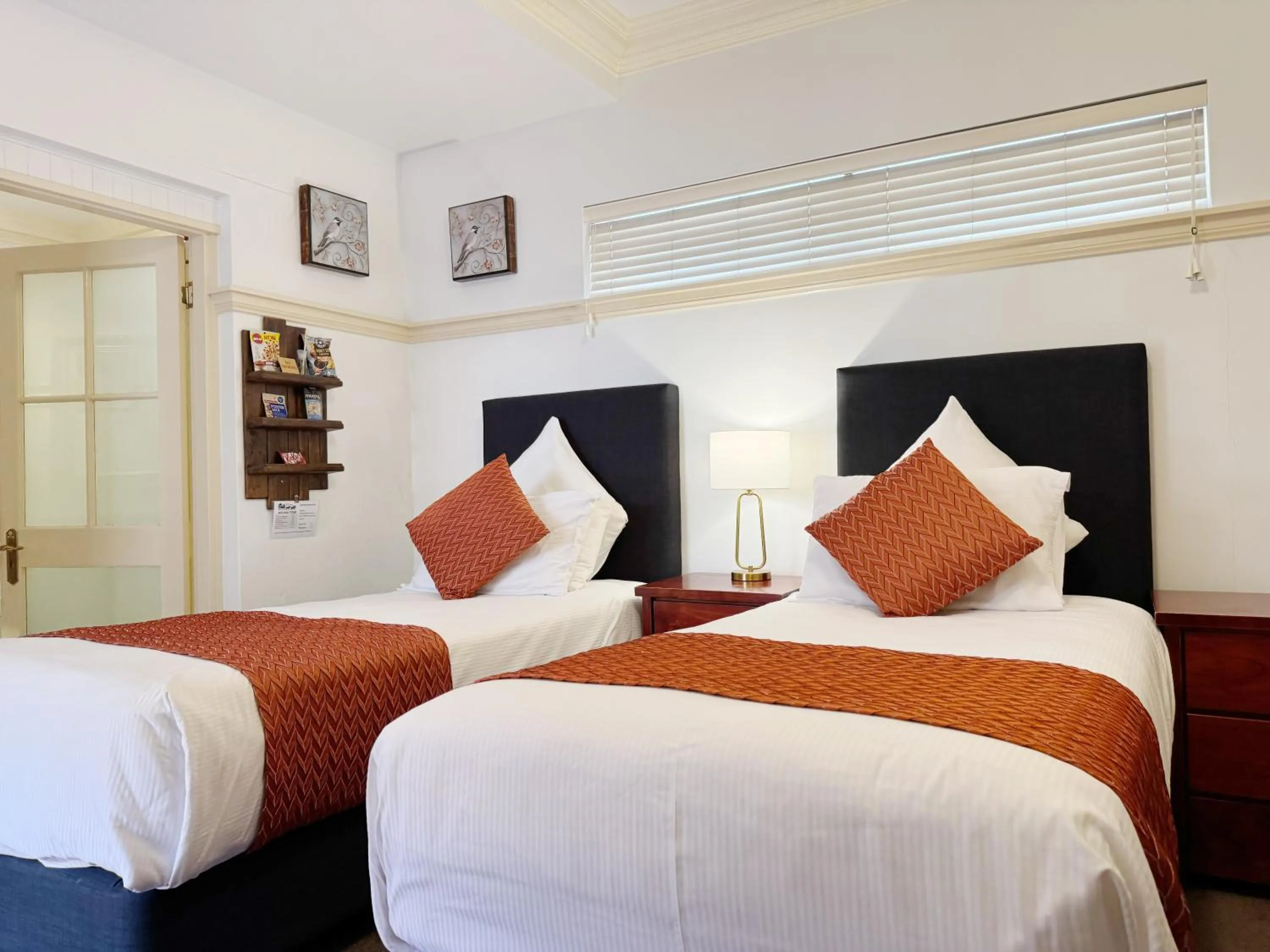 Bed in Cobb & Co Court Boutique Hotel