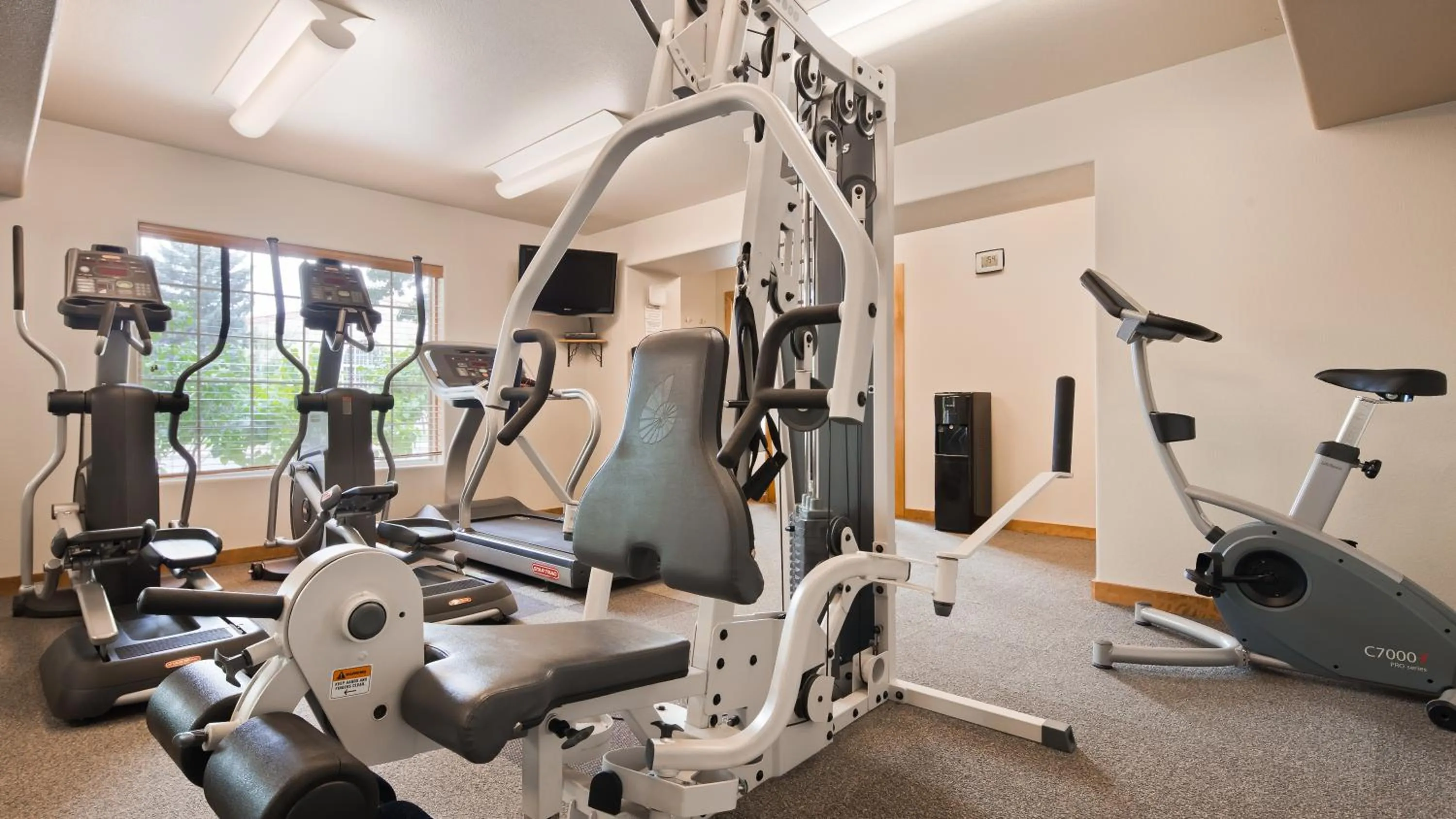 Fitness centre/facilities in Best Western University Inn