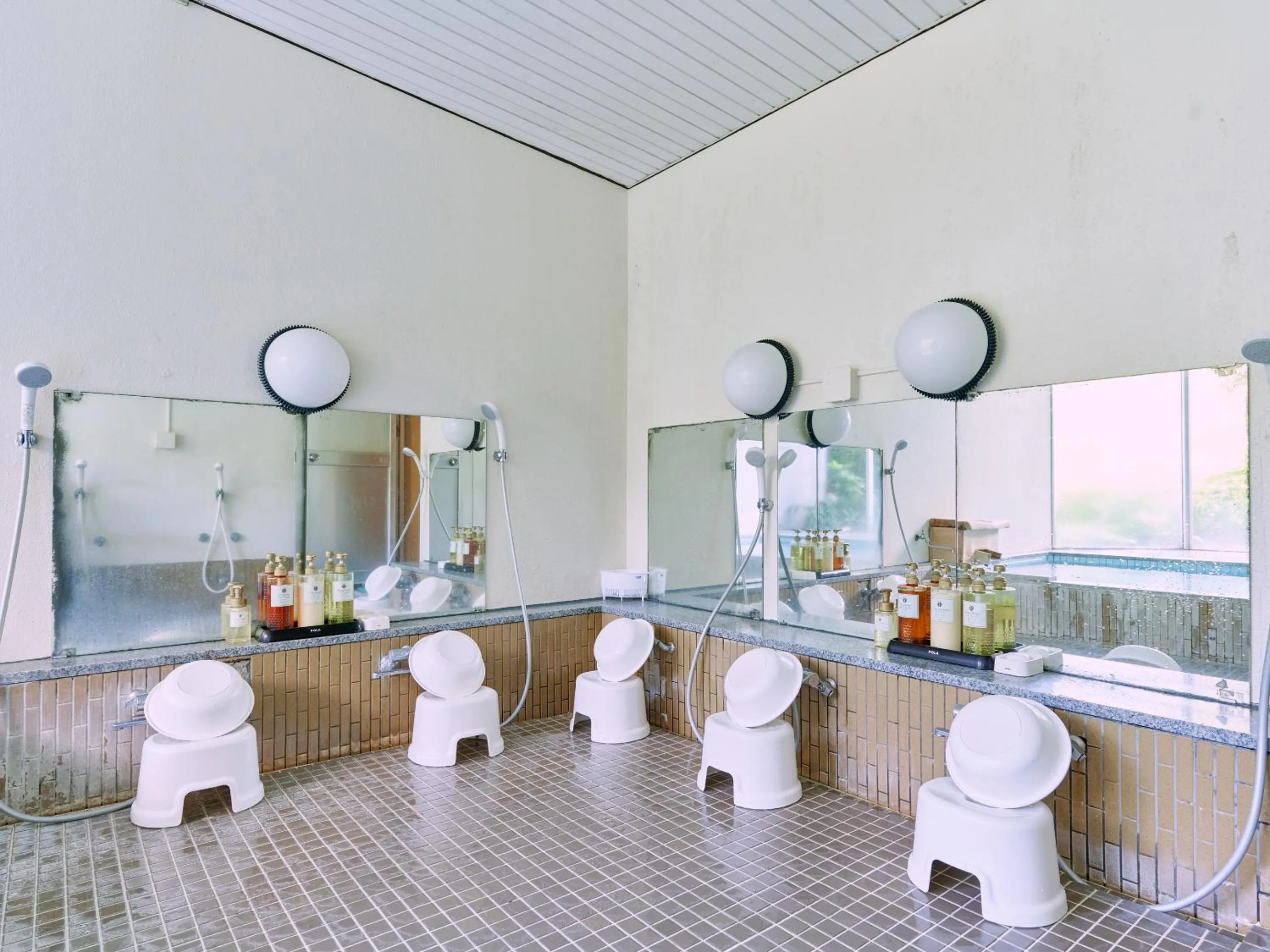 Public Bath in Ishinoyu Lodge