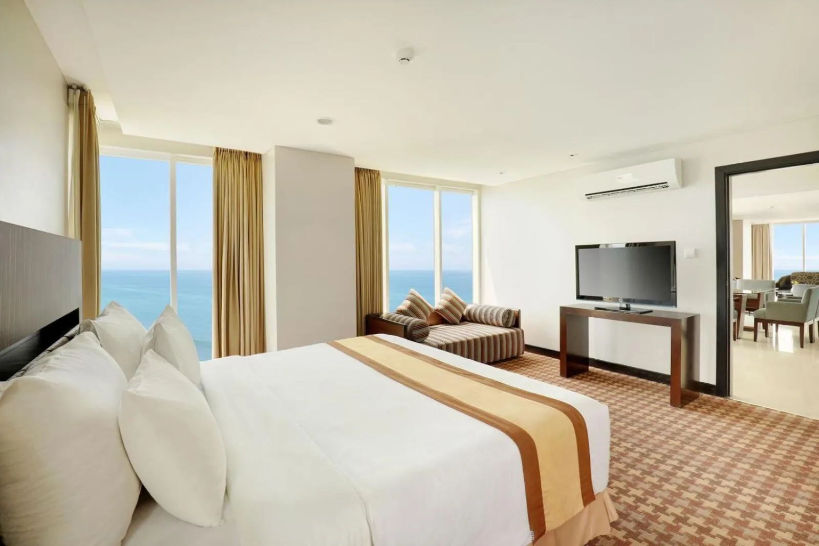 Bed in Swiss-Belhotel Balikpapan