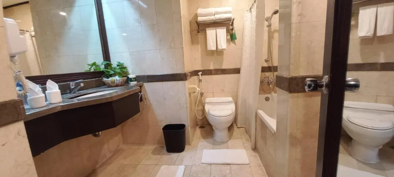 Bathroom in Hotel Grand Q Gorontalo