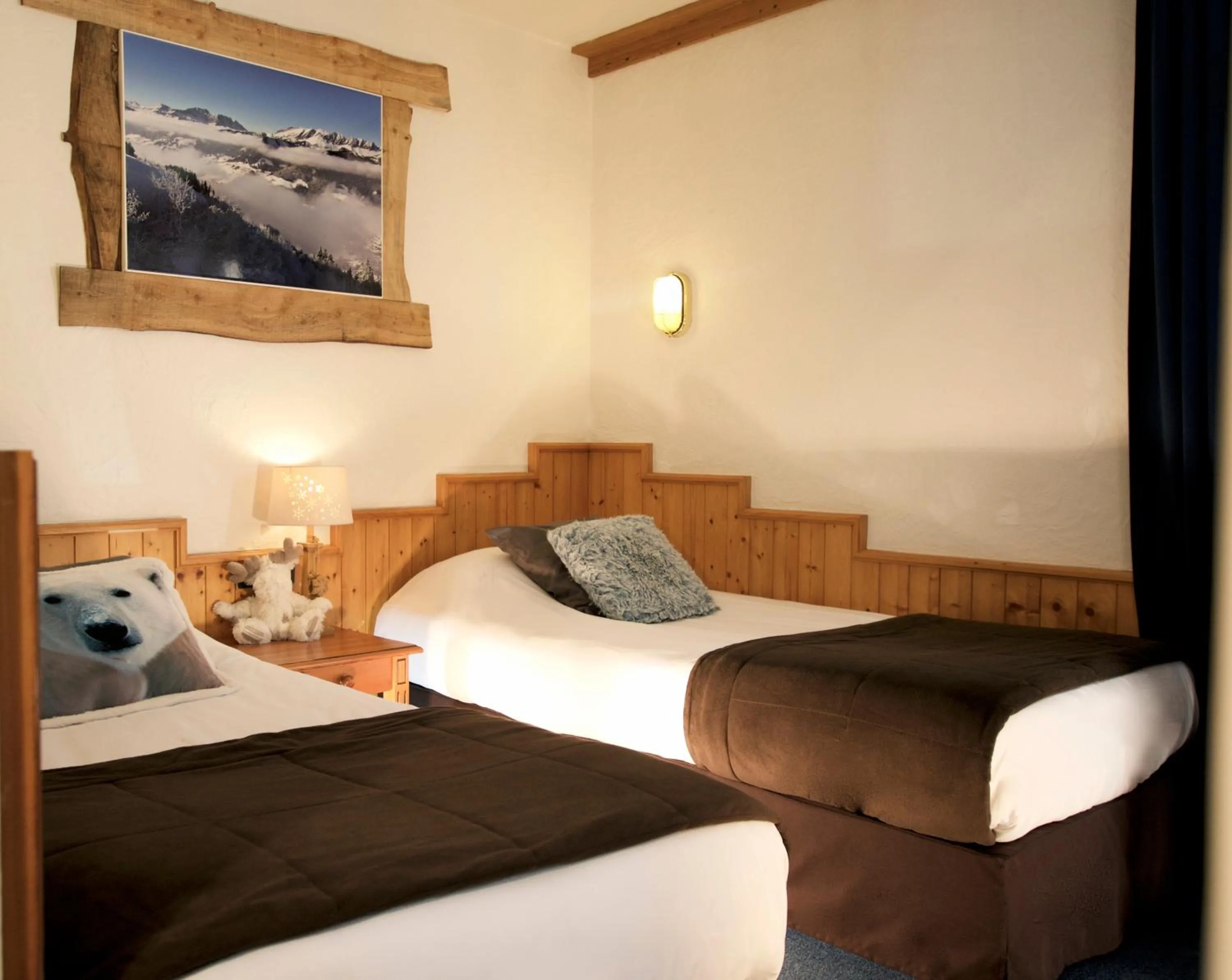 Bed in Hôtel Serre Palas