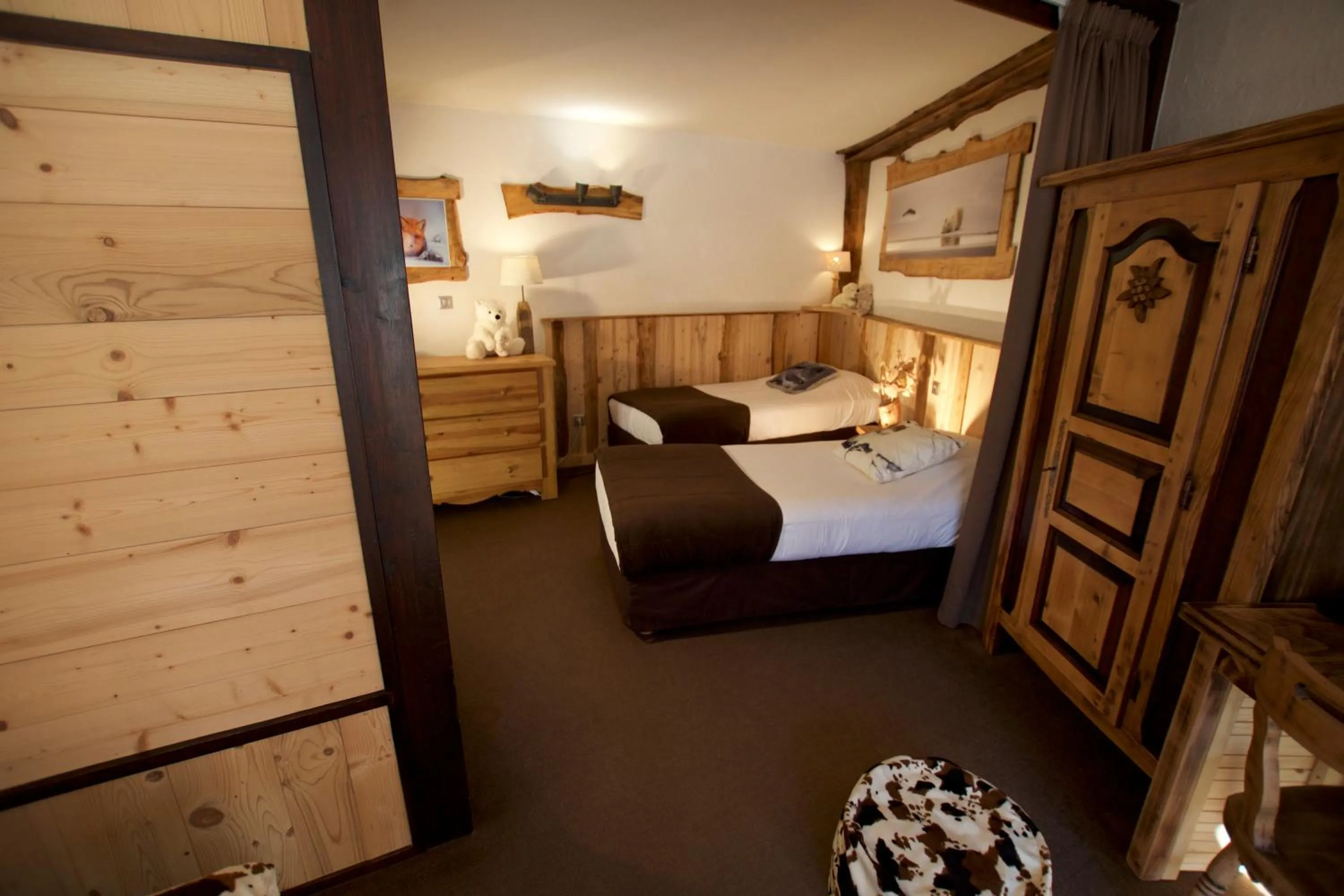 Bedroom, Bed in Hôtel Serre Palas