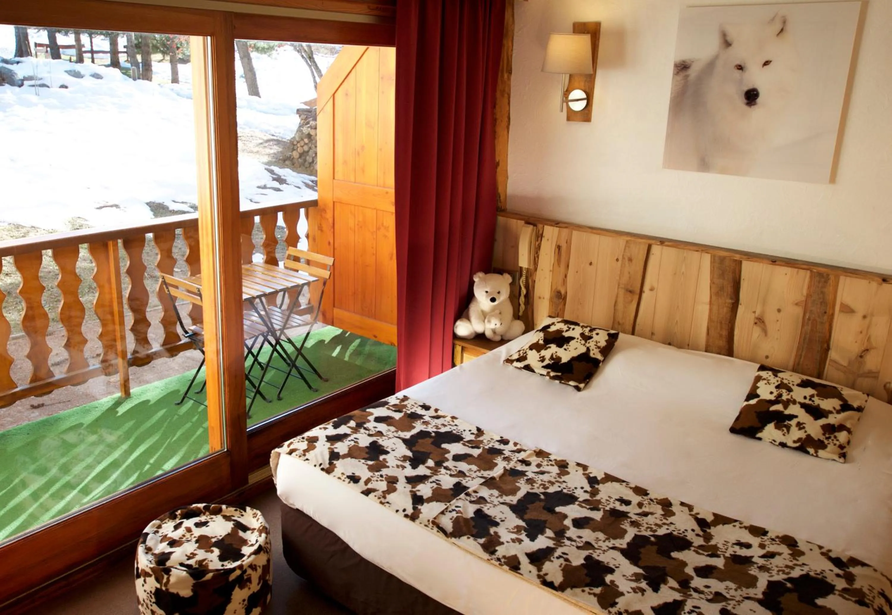 Bed in Hôtel Serre Palas